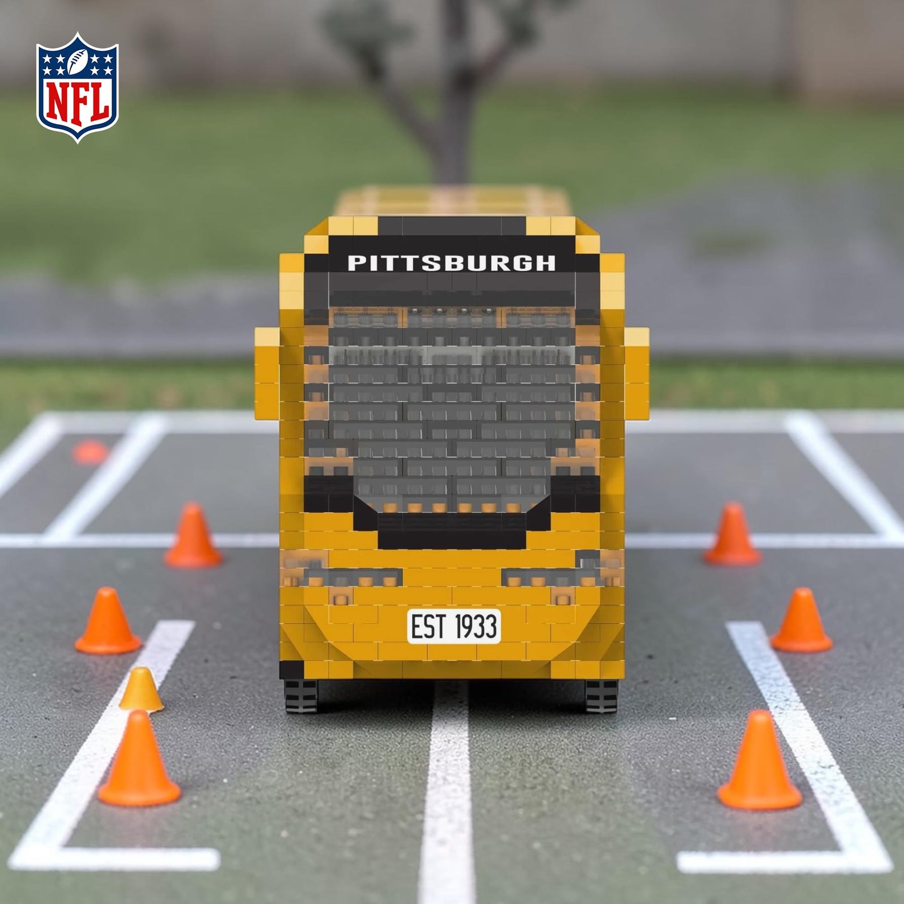 Pittsburgh Steelers NFL BRXLZ Team Bus 1235-Piece Building Block Set