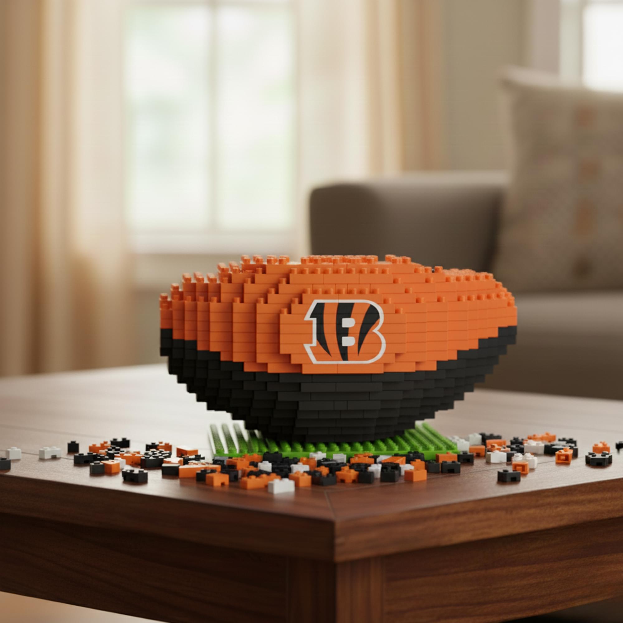 Cincinnati Bengals NFL BRXLZ Football 704-Piece Building Block Set