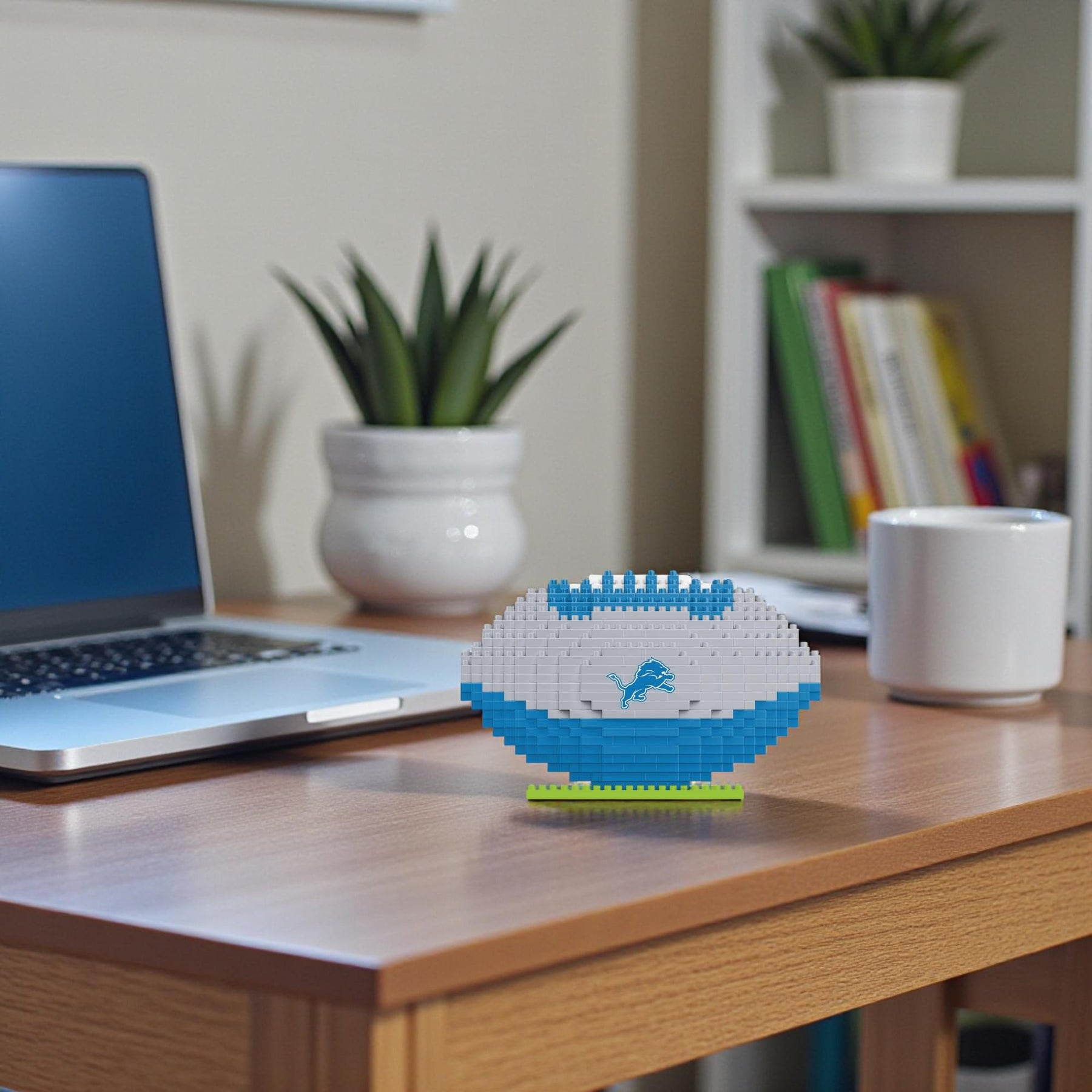 Detroit Lions NFL BRXLZ Football 704-Piece Building Block Set