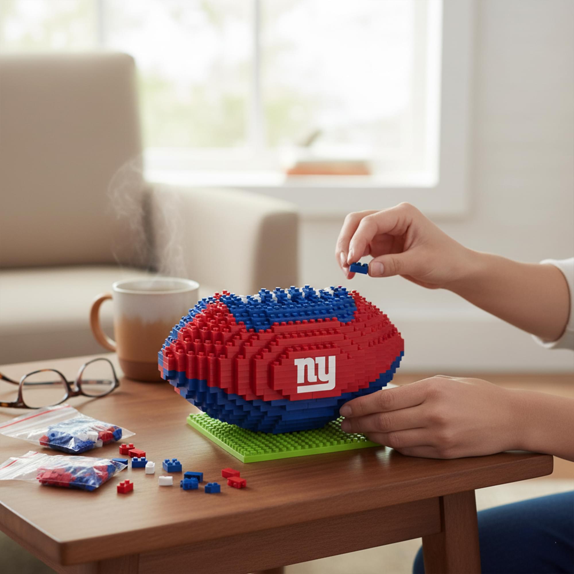 New York Giants NFL BRXLZ Football 704-Piece Building Block Set