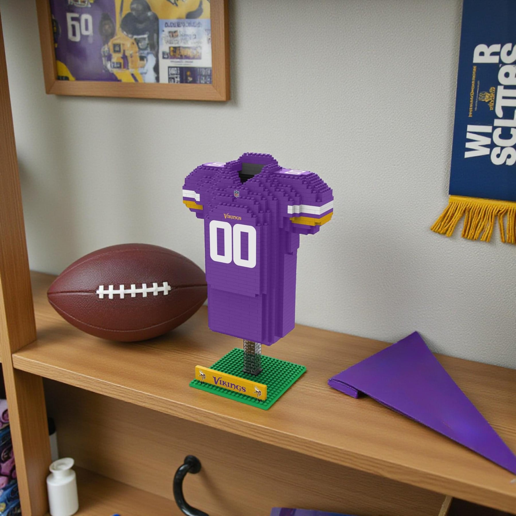 Minnesota Vikings NFL BRXLZ Jersey 947-Piece Building Block Set