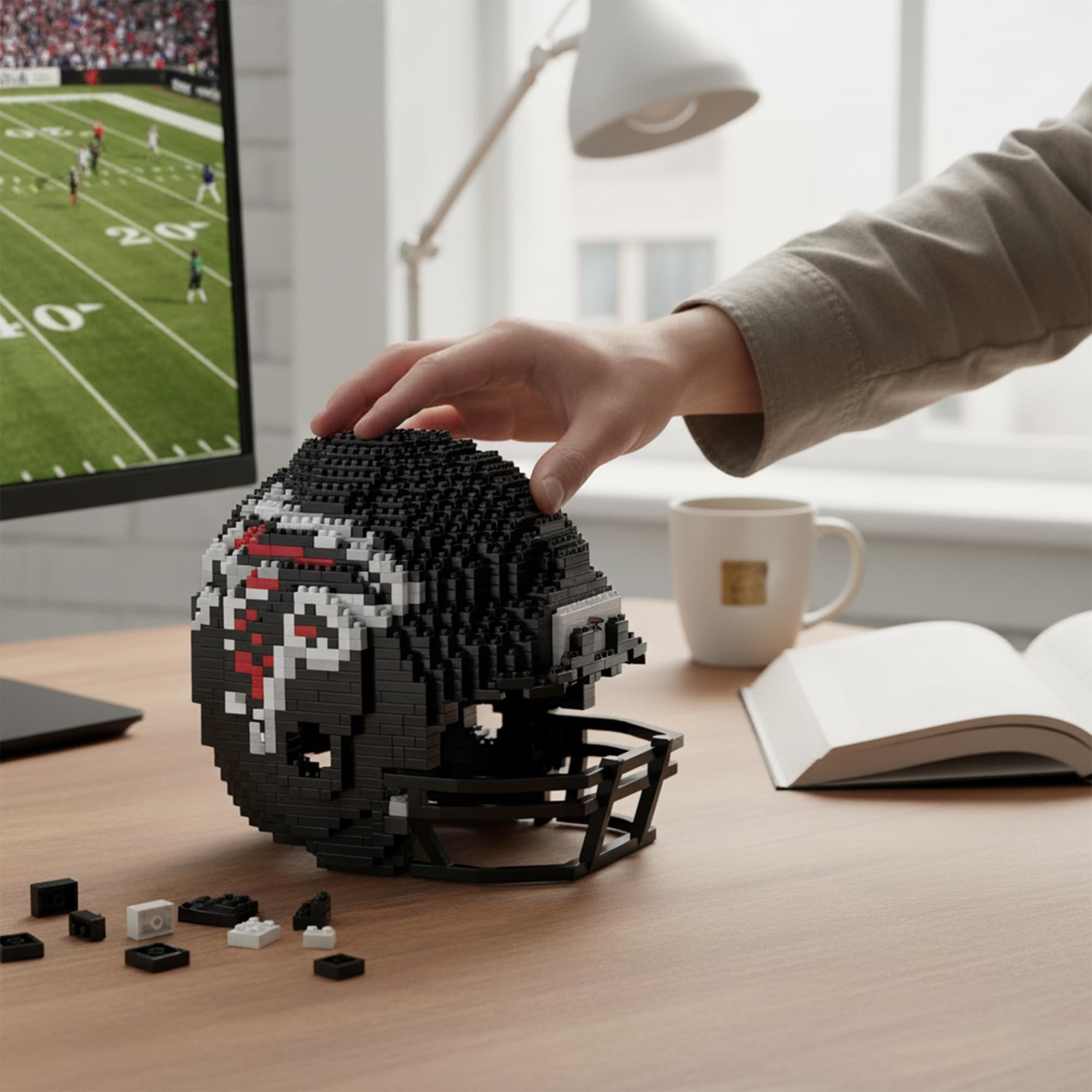 Atlanta Falcons NFL FOCO BRXLZ Helmet Building Block Set