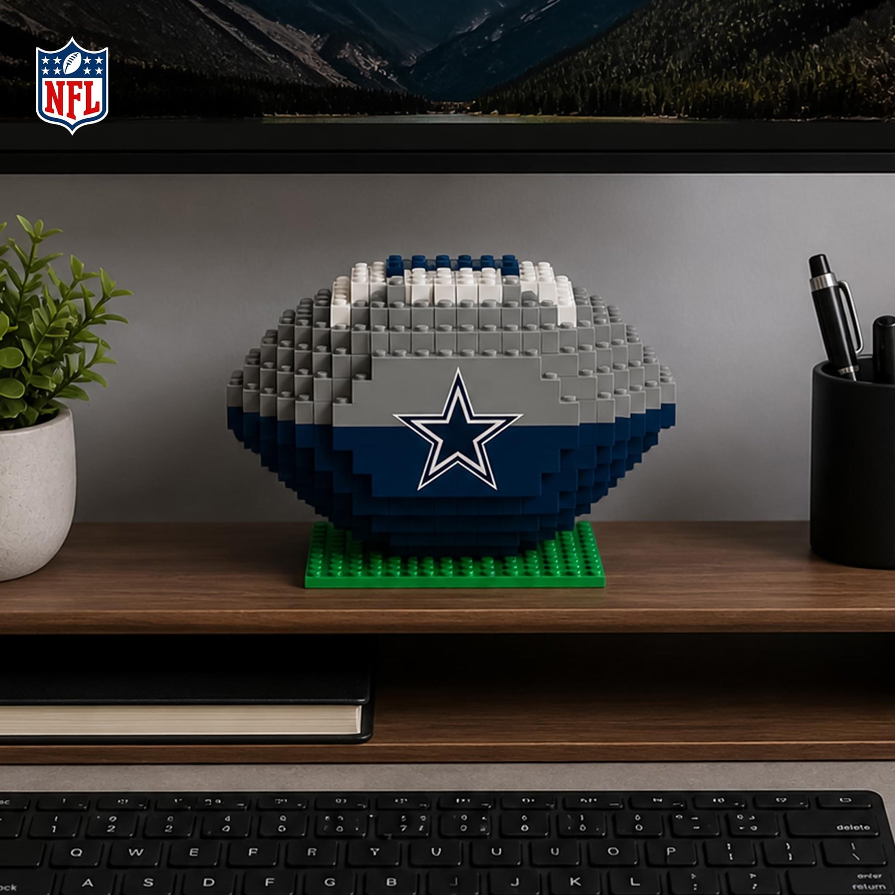 Dallas Cowboys NFL Brxlz XL Football 360-Piece Building Block Set