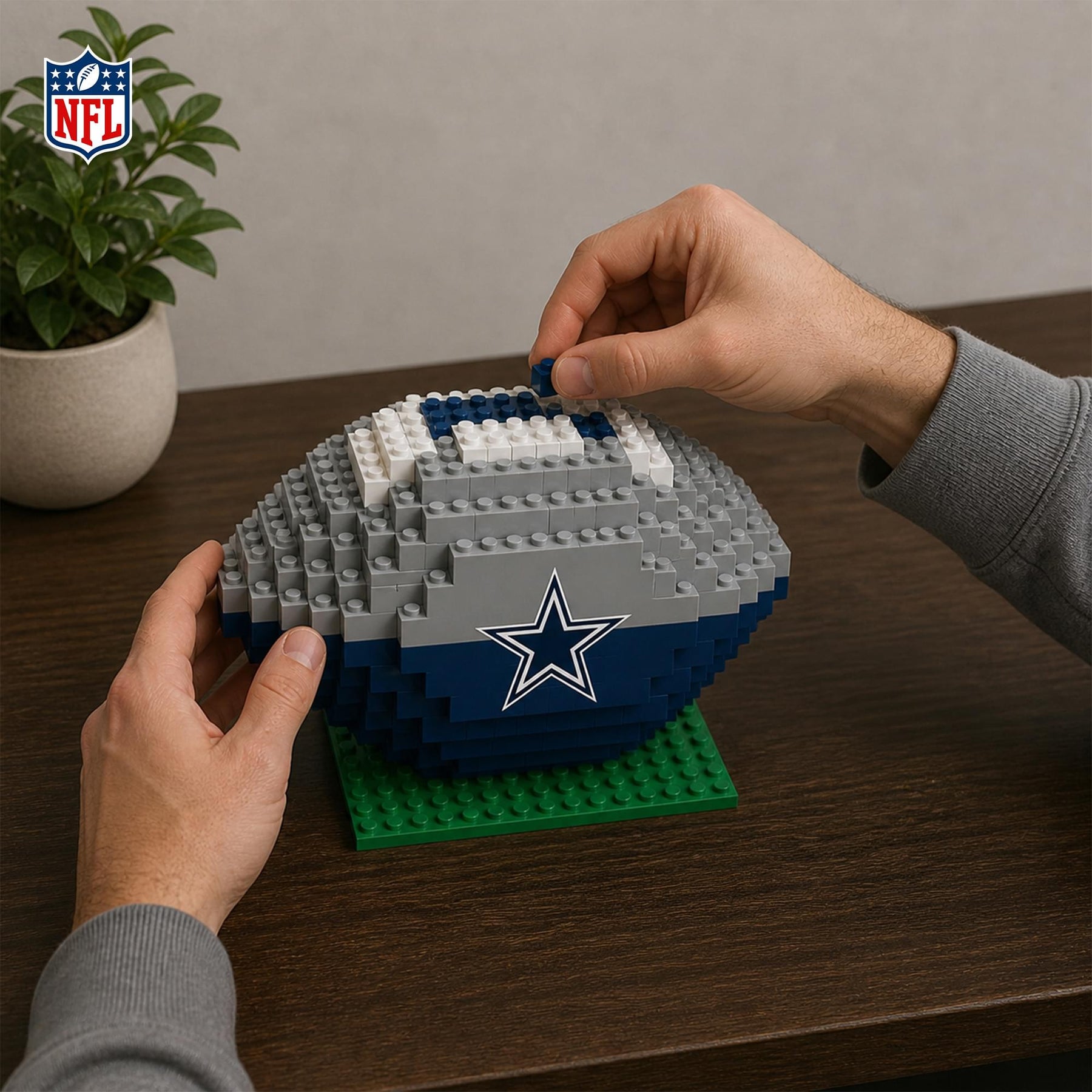 Dallas Cowboys NFL Brxlz XL Football 360-Piece Building Block Set