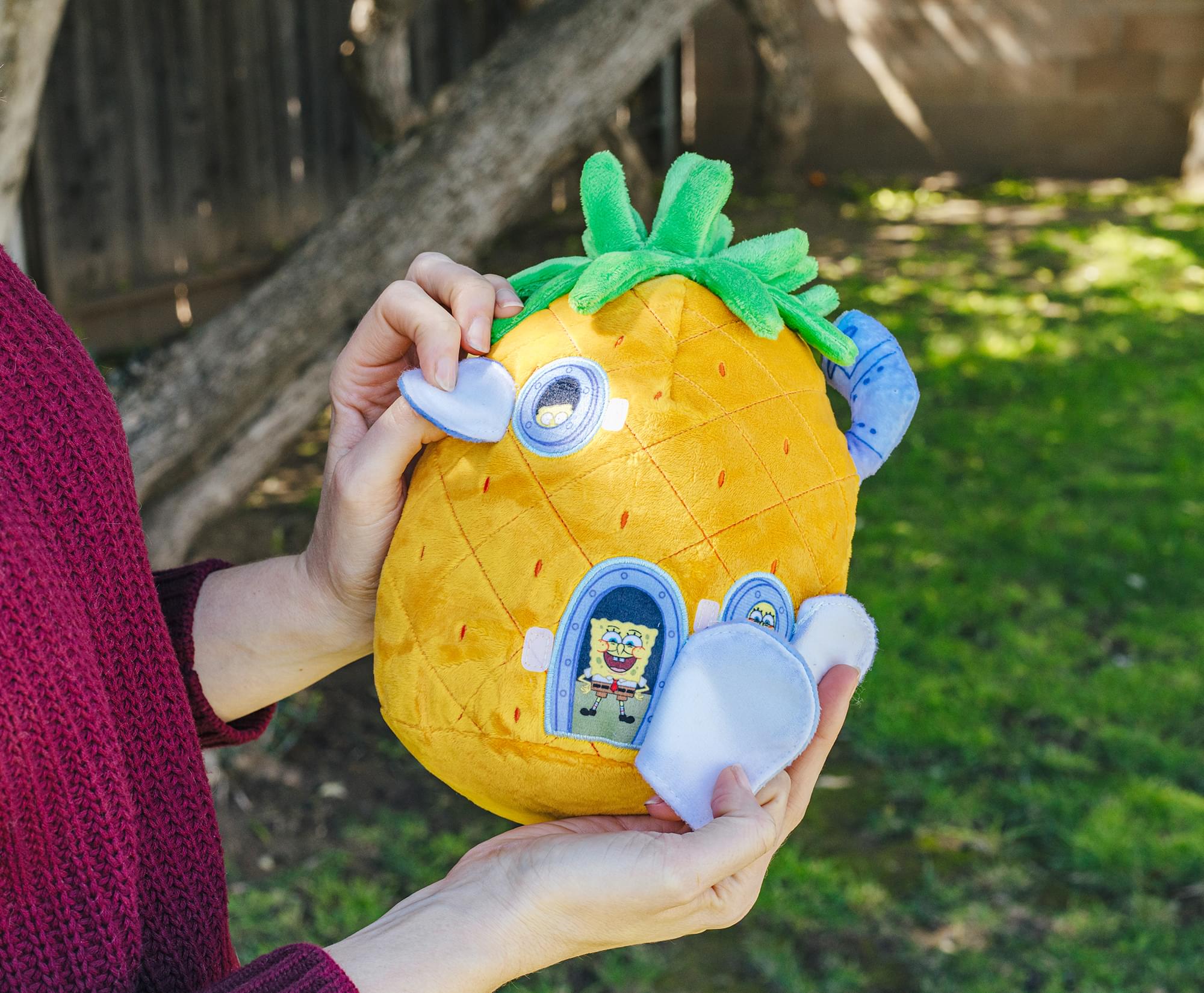 Nickelodeon SpongeBob SquarePants Pineapple House Squeaky Pet Toy Plush