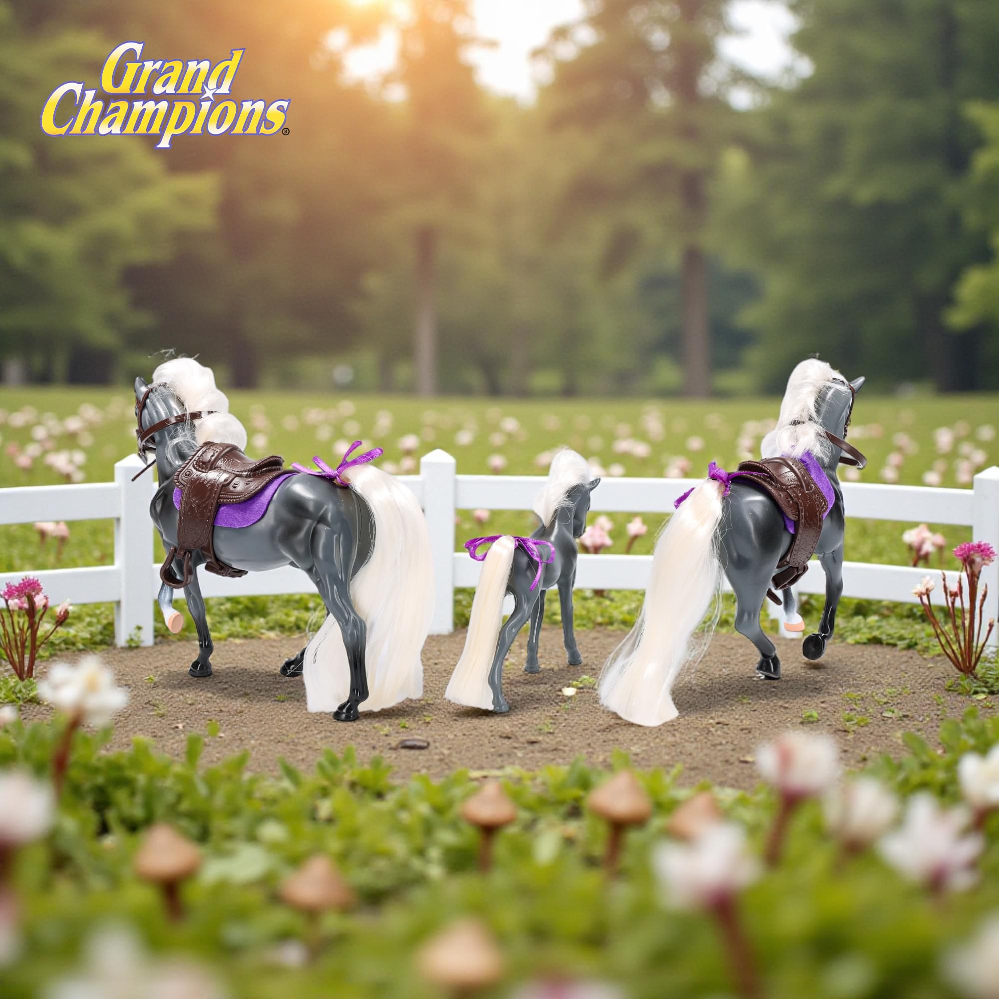 Grand Champions Saddlebred Family Horse Figure Set Of 3 | Grey Saddlebred
