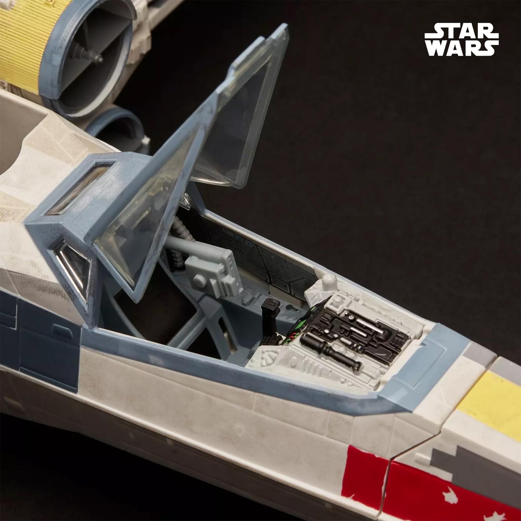 Star Wars Luke Skywalker Red 5 X-Wing 3.75-Inch Scale Action Figure Vehicle