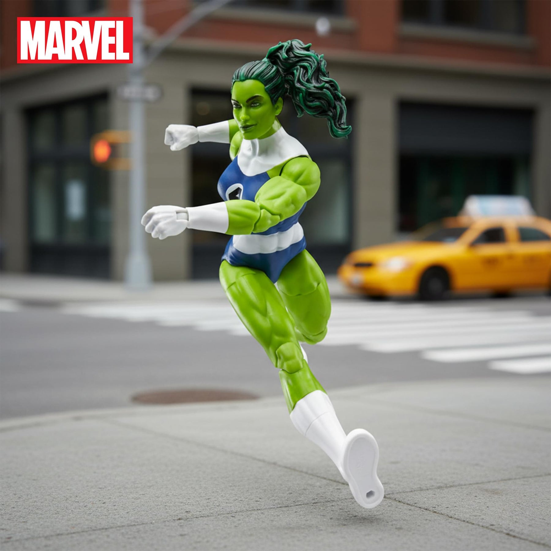 Marvel Legends Fantastic Four She-Hulk Action 6-Inch Action Figure