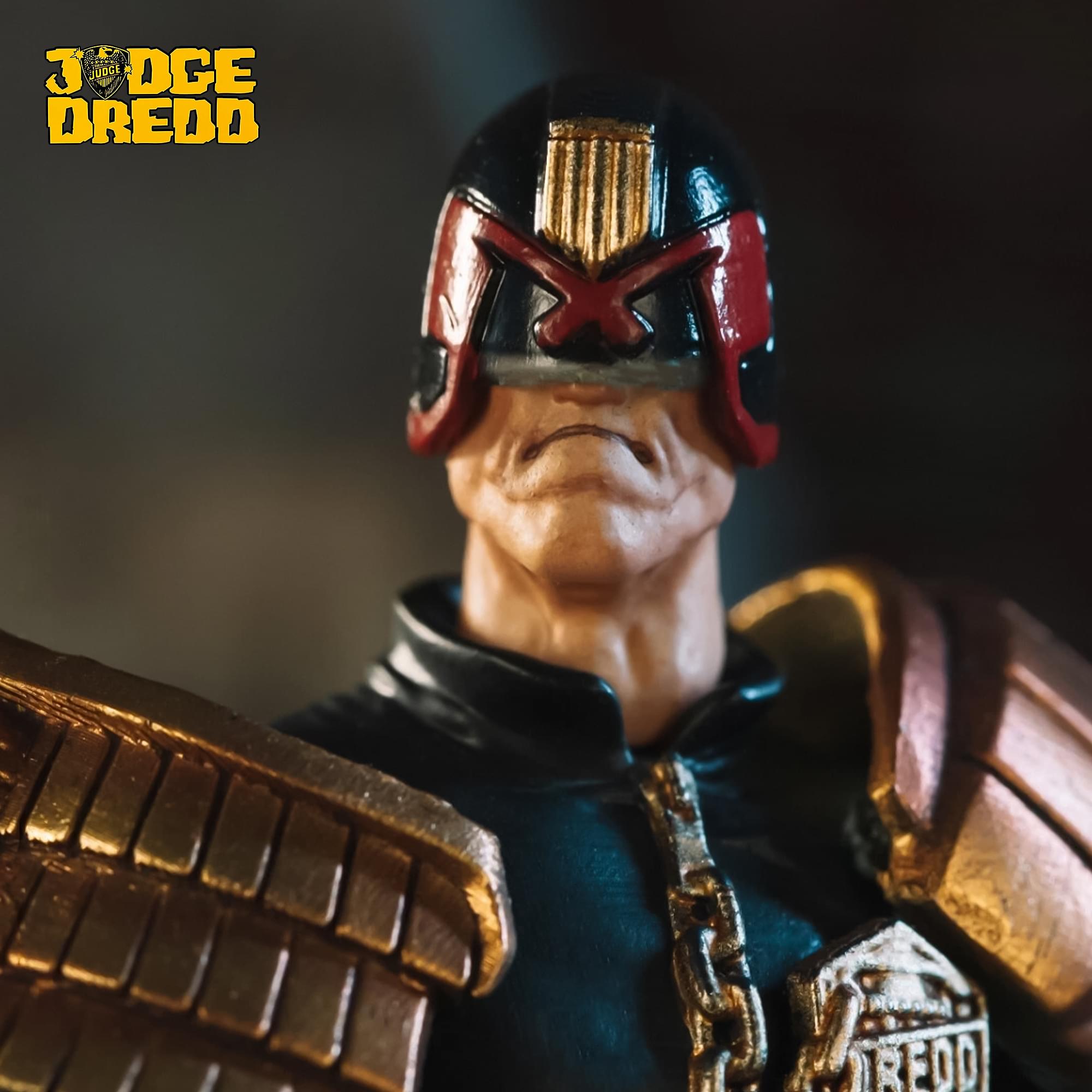 2000 AD Exquisite Mini Series Judge Dredd 1:18 Scale PX Previews Exclusive Figure