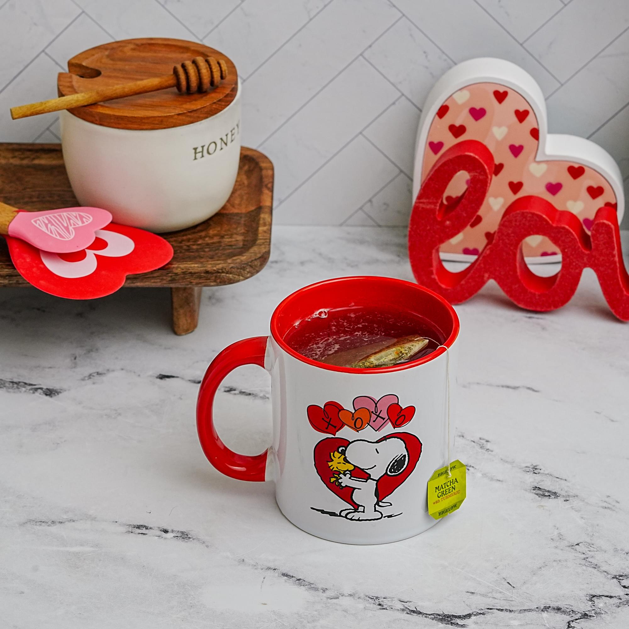 Peanuts XOXO 18 Ounce Ceramic Mug