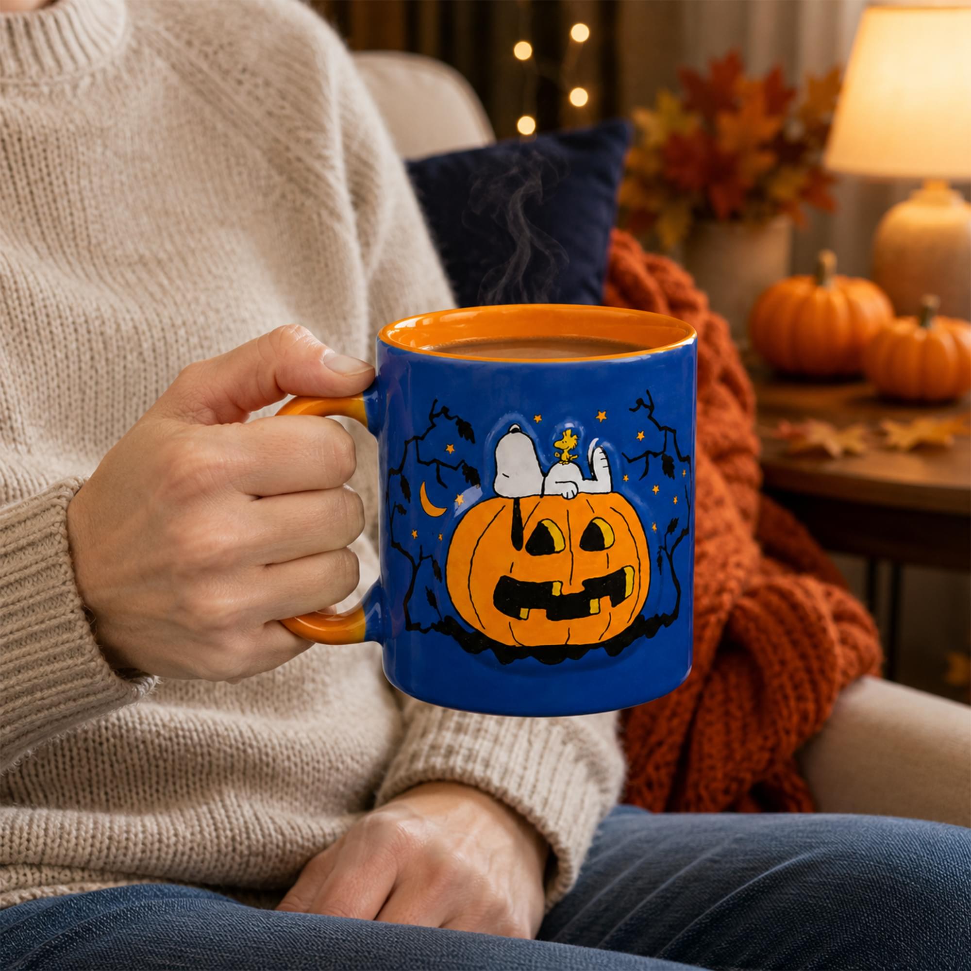 Peanuts Snoopy Pumpkin Embossed 18 Ounce Ceramic Mug