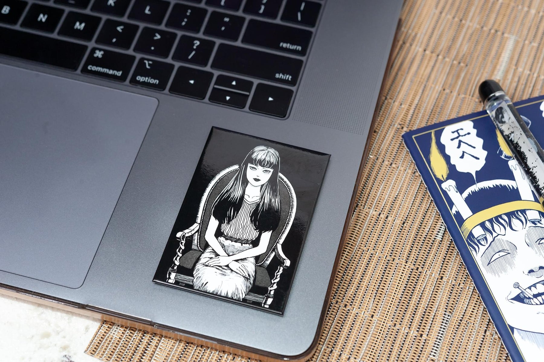 Junji Ito Collectors LookSee Gift Box | Includes 5 Themed Collectibles