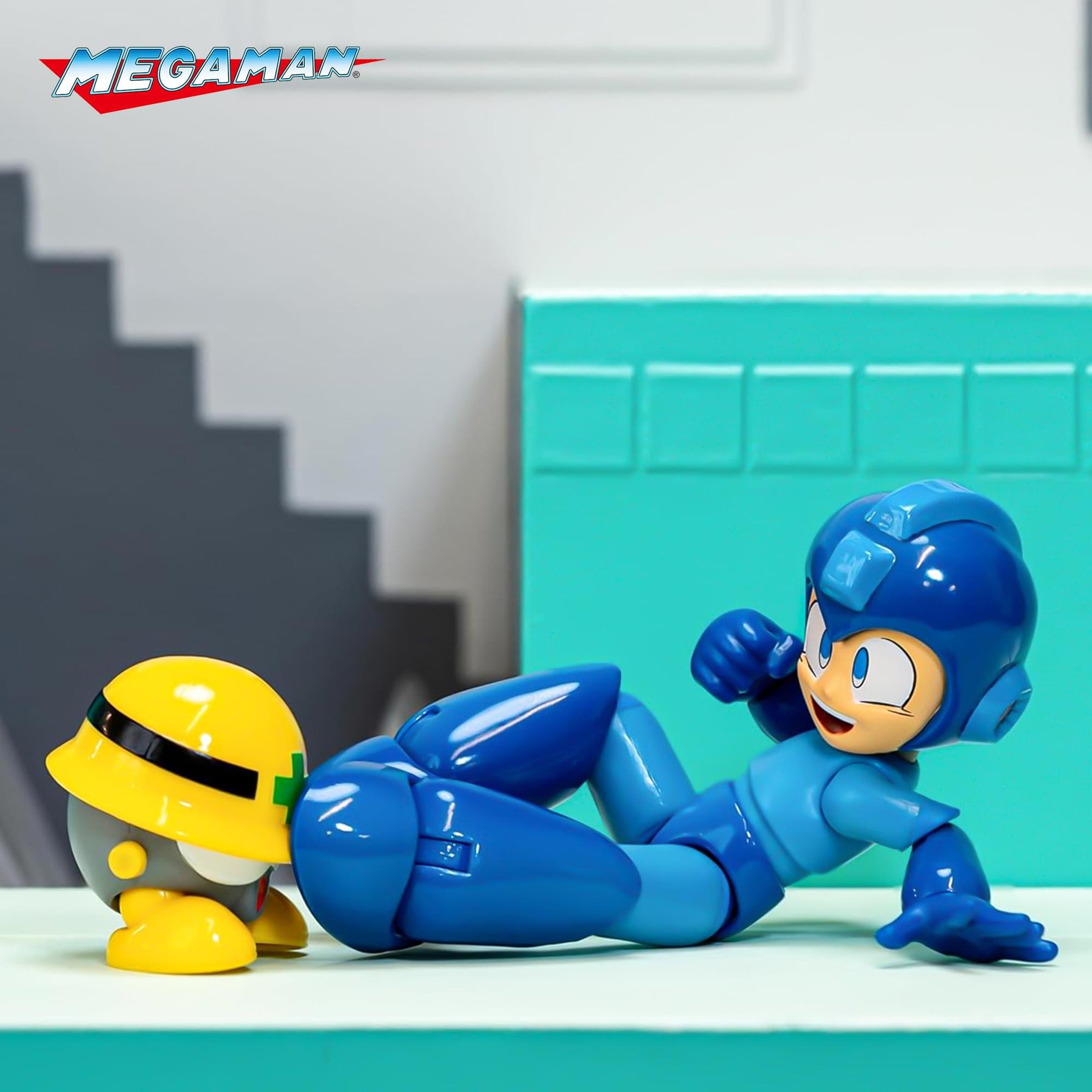 Mega Man 1:12 Action Figure | Mega Man (No Helmet)