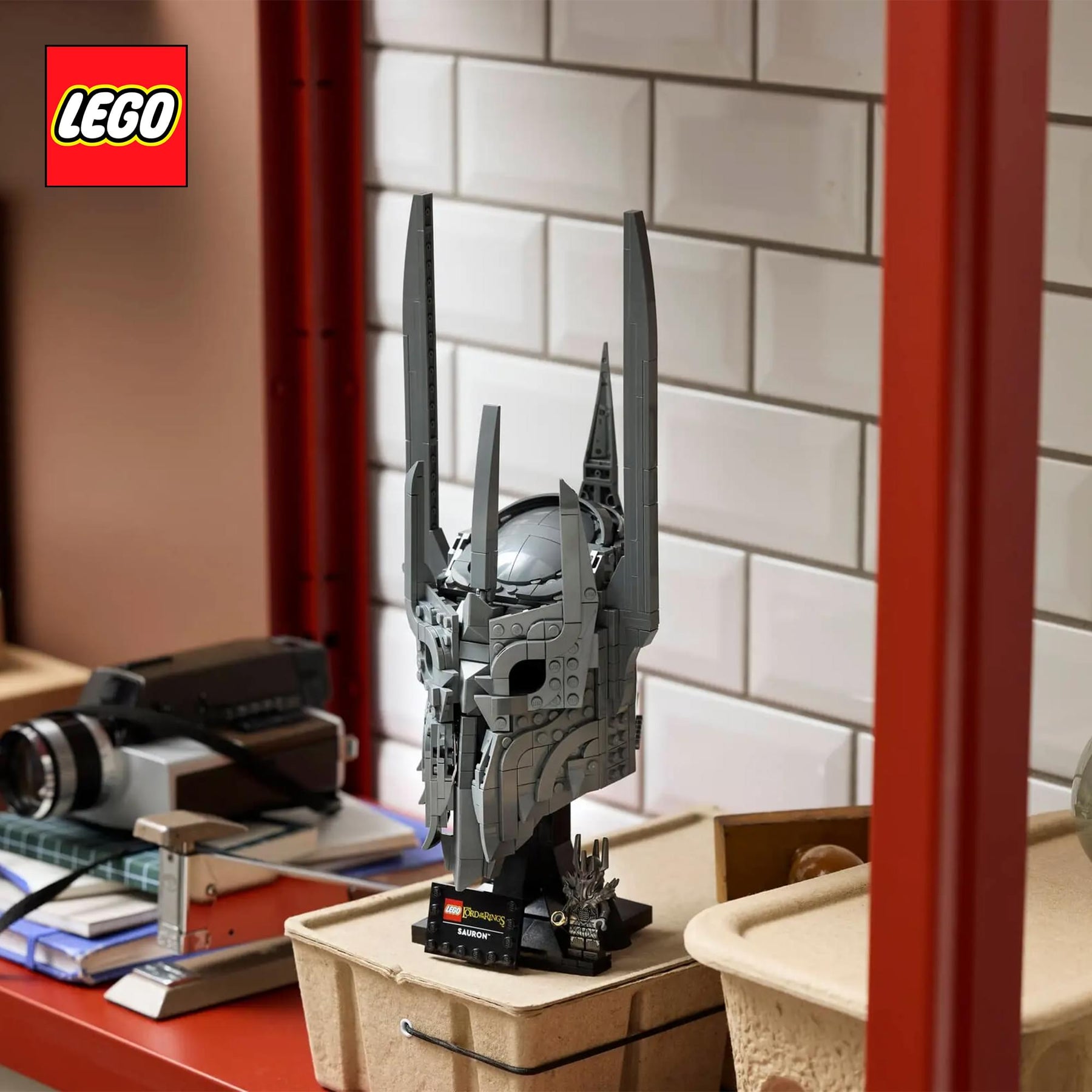 The Lord of The Rings LEGO Icons 11373 Sauron's Helmet 538-Piece Building Set