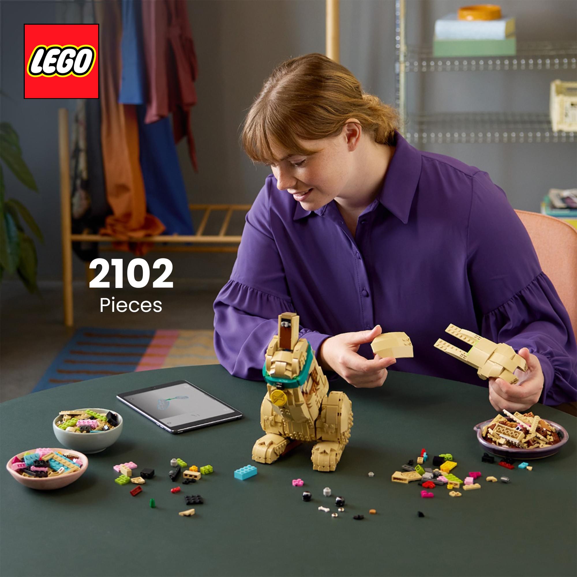 LEGO 11384 Golden Retriever Puppy 2102-Piece Building Set