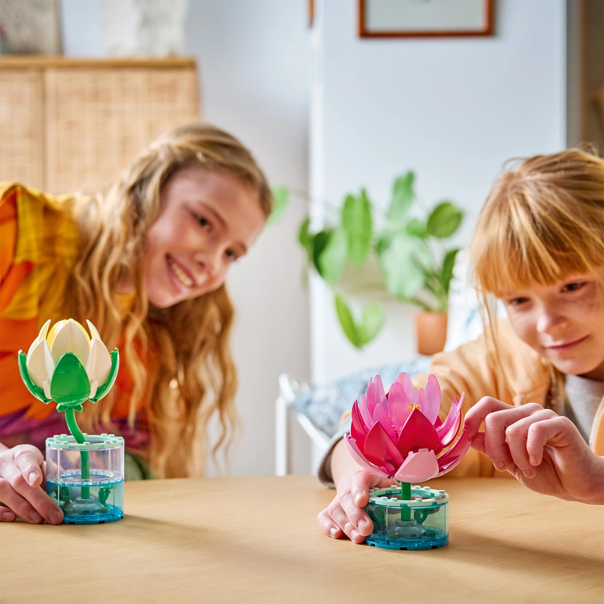 LEGO Botanicals 11511 Water Lilies 259-Piece Building Set