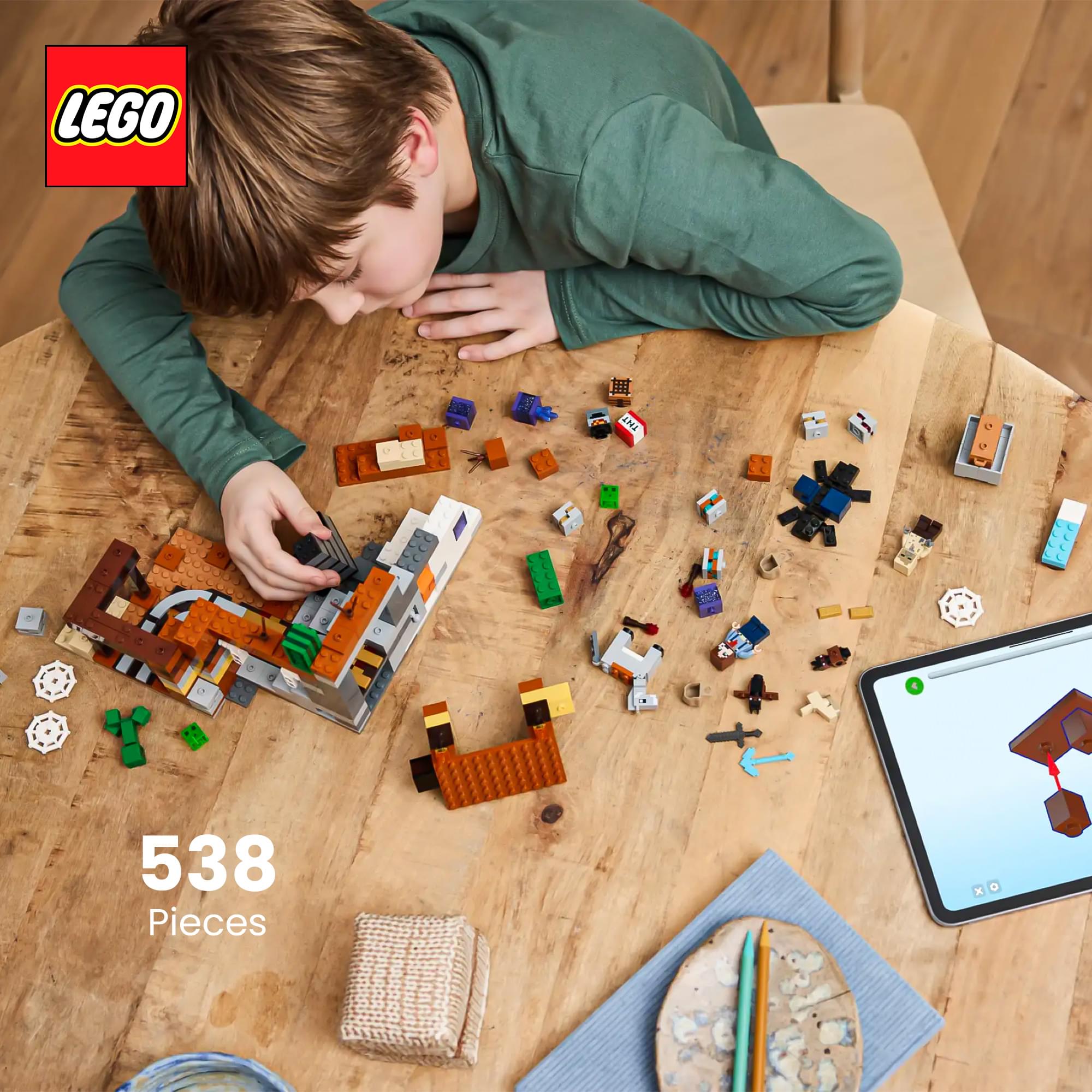 Minecraft LEGO 21263 The Badlands Mineshaft 538-Piece Building Set