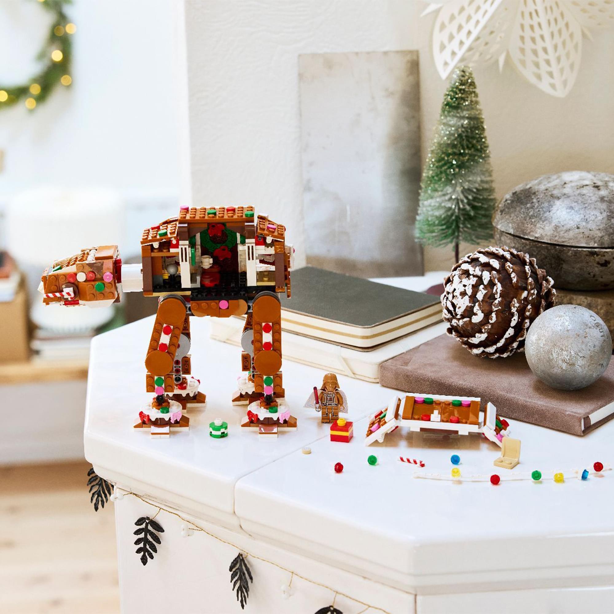 Star Wars LEGO 40806 Gingerbread AT-AT Walker 697-Piece Building Set