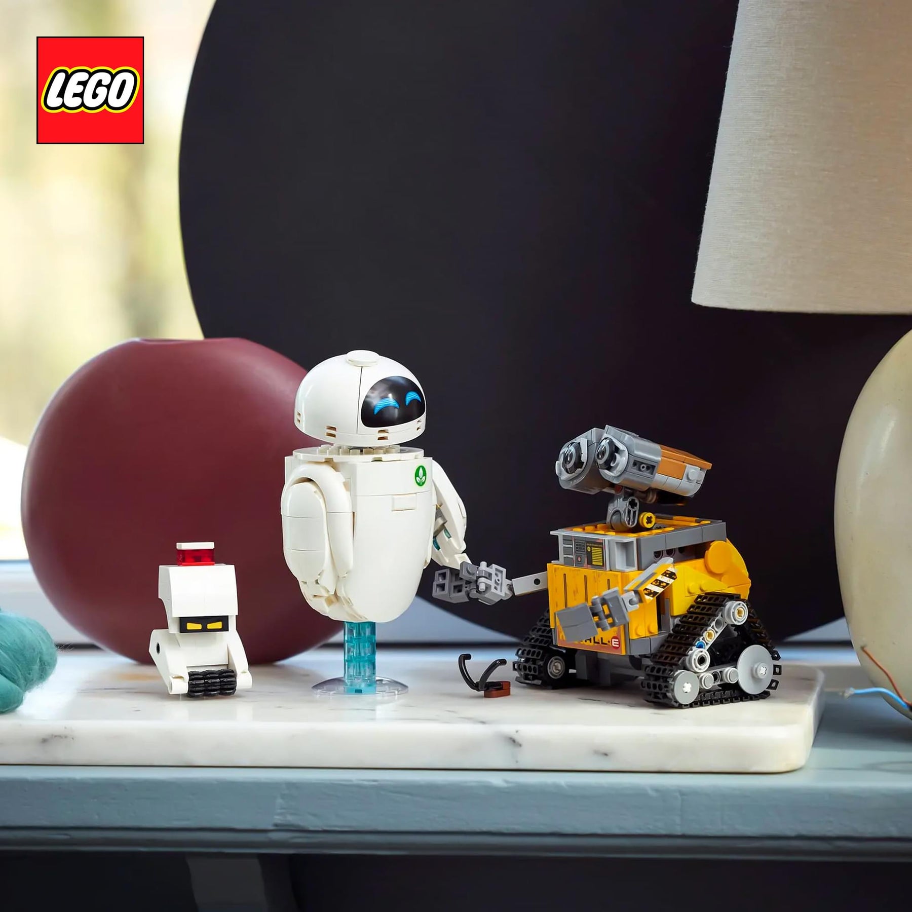 LEGO Disney/Pixar 43279 WALL-E and EVE 811-Piece Building Set