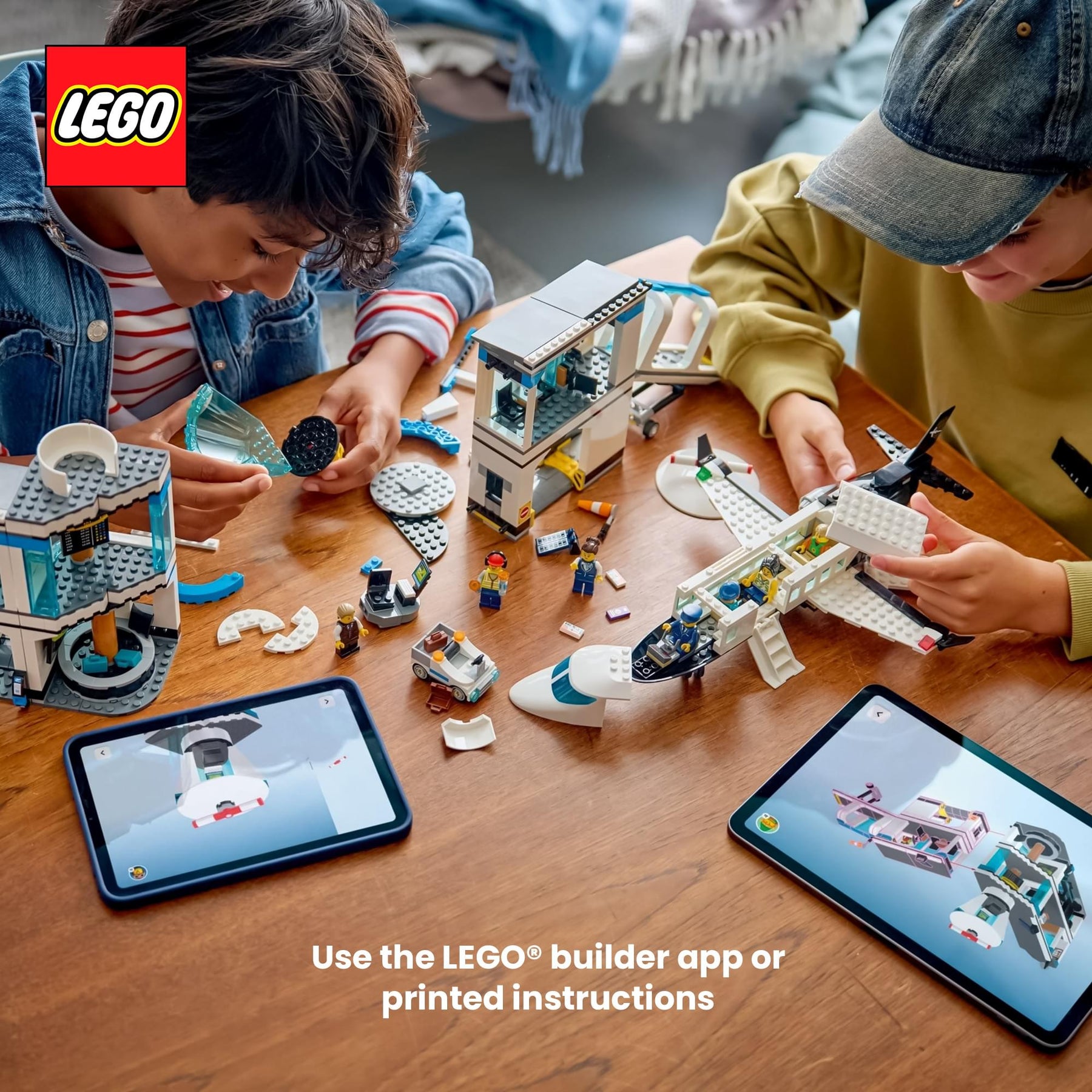 LEGO City 60502 Airport With Airplane 887-Piece Building Set