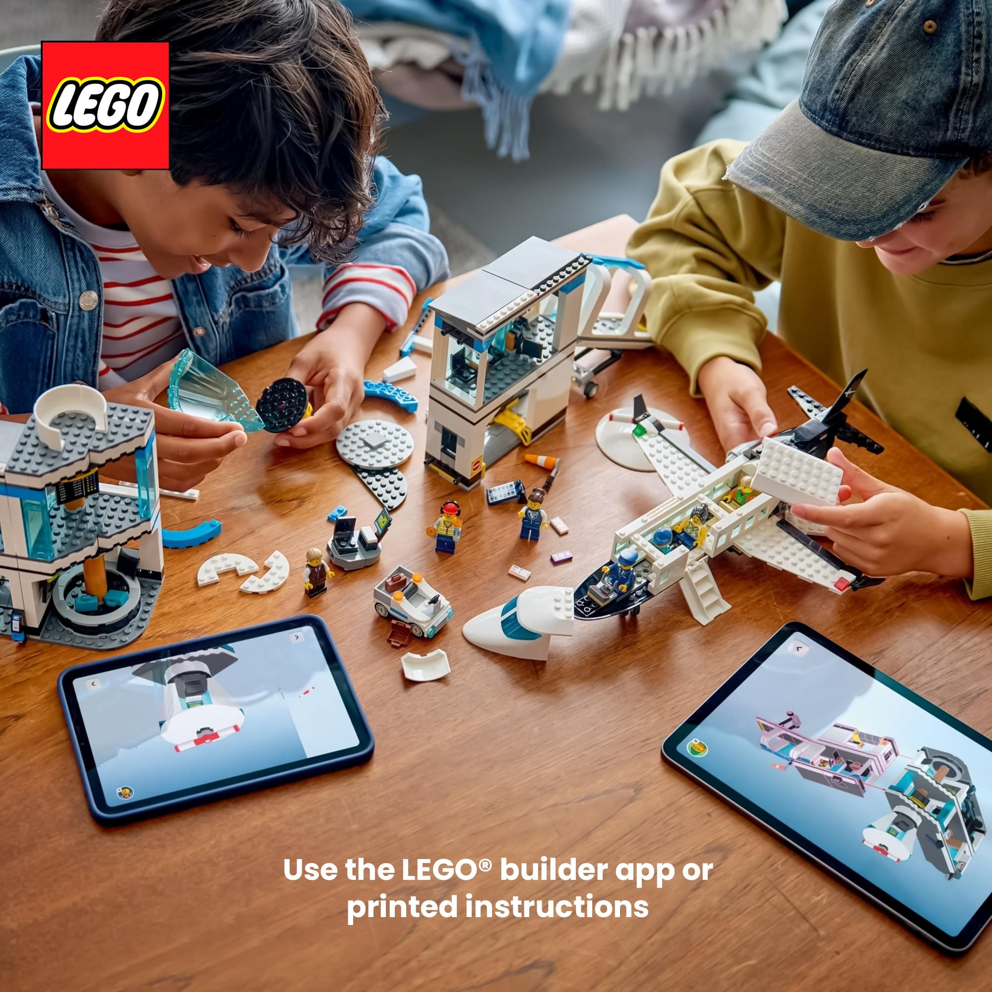 LEGO City 60502 Airport With Airplane 887-Piece Building Set