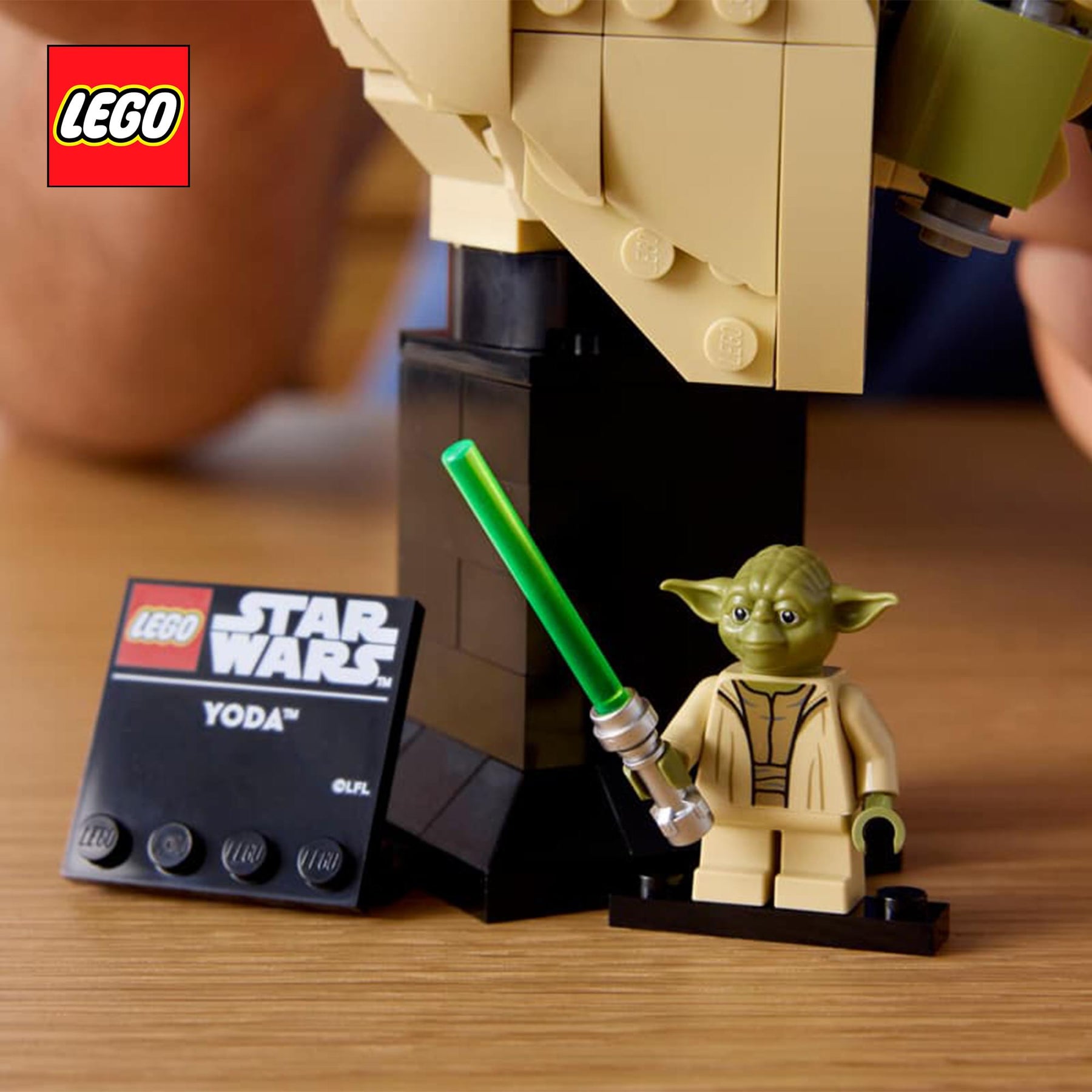 Star Wars LEGO 75438 Yoda Bust 399-Piece Building Set