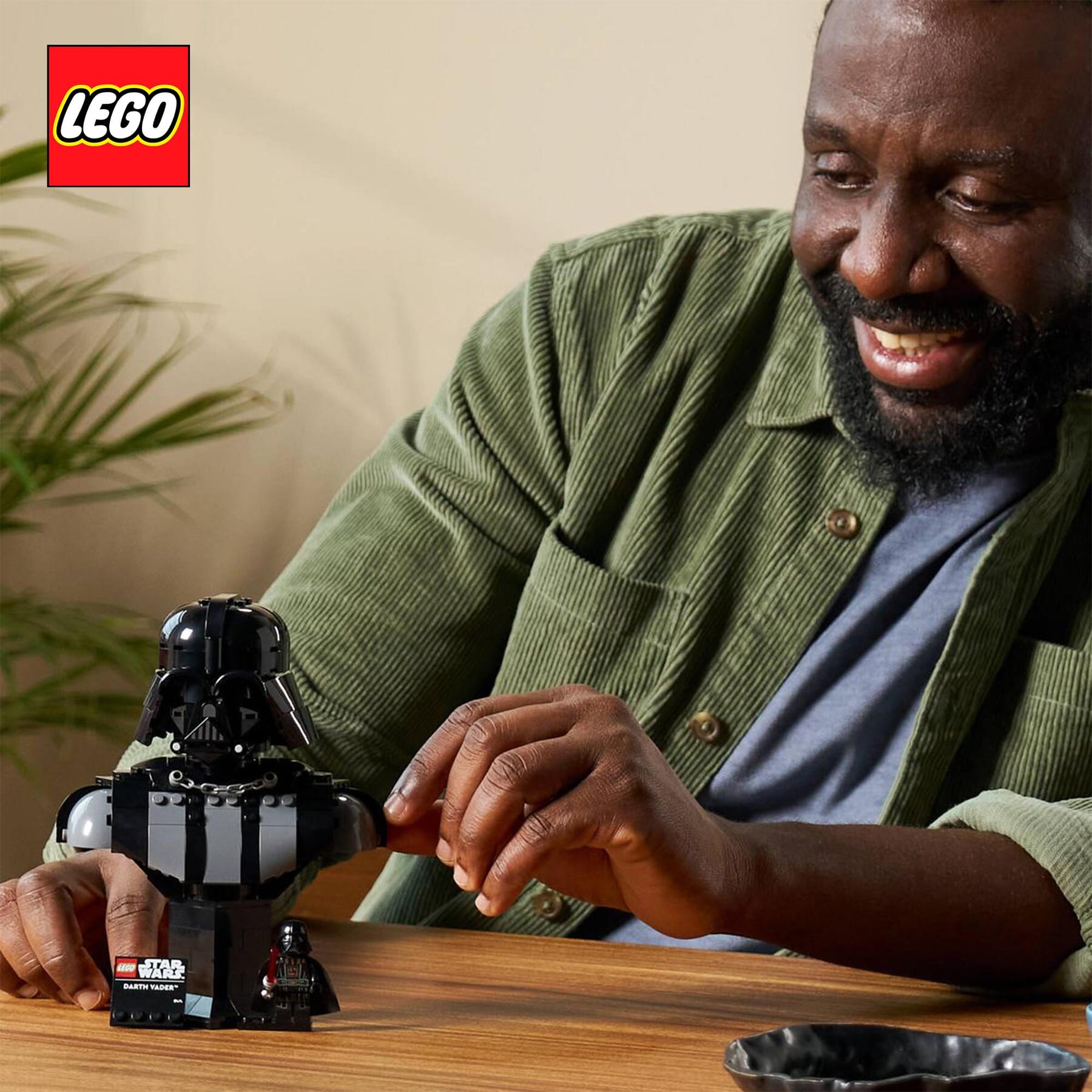Star Wars LEGO 75439 Darth Vader Bust 349-Piece Building Set