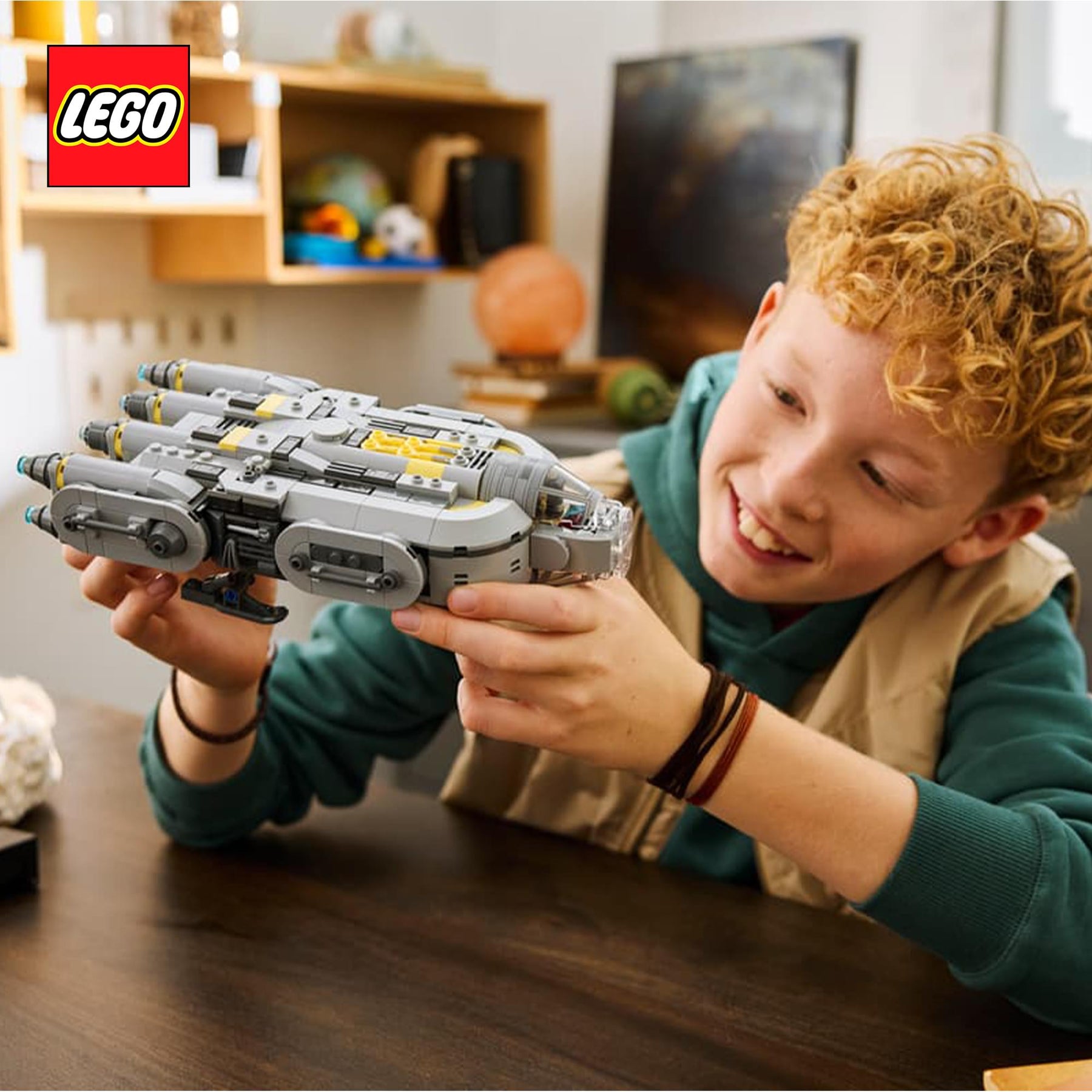 Star Wars LEGO 75445 Anzellan Starship 701-Piece Building Set