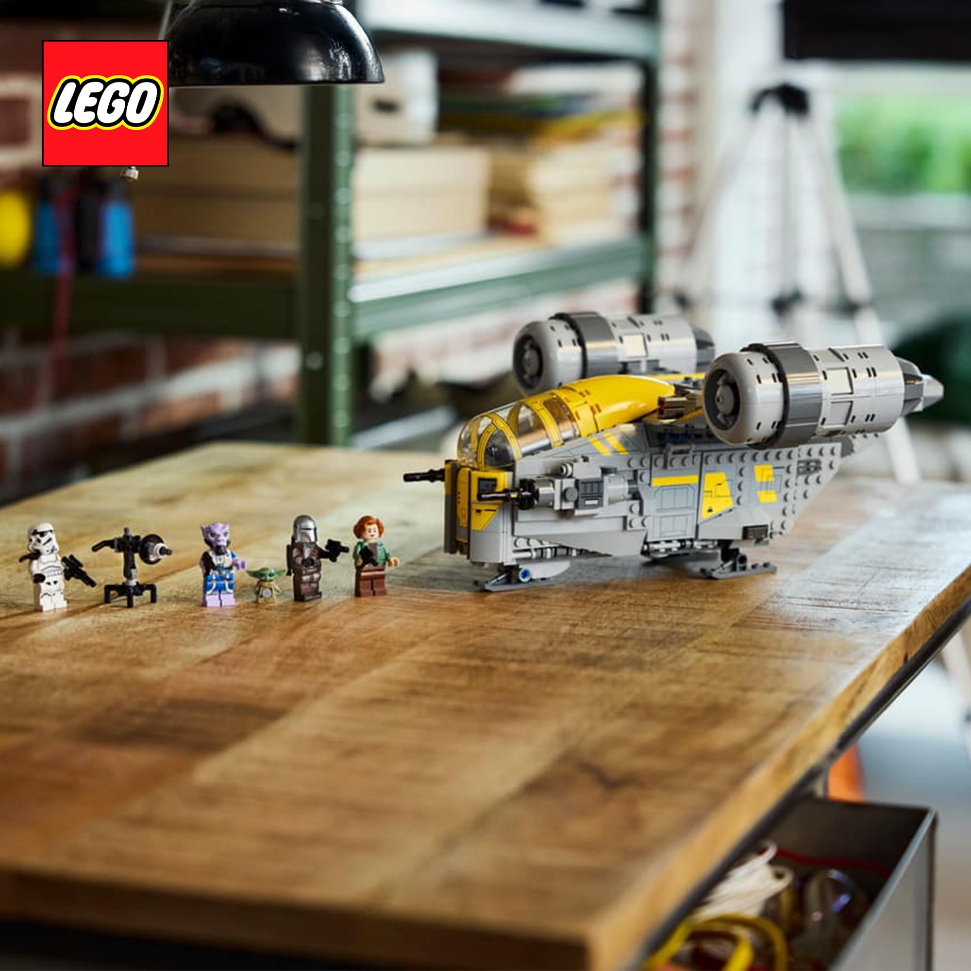 Star Wars LEGO 75447 The Razor Crest 930-Piece Building Set