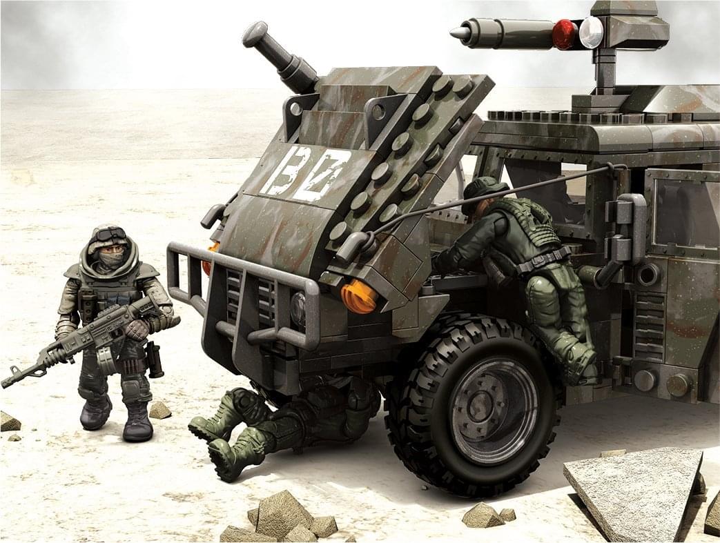 Mega Bloks Call of Duty Armored Vehicle Charge Building Set