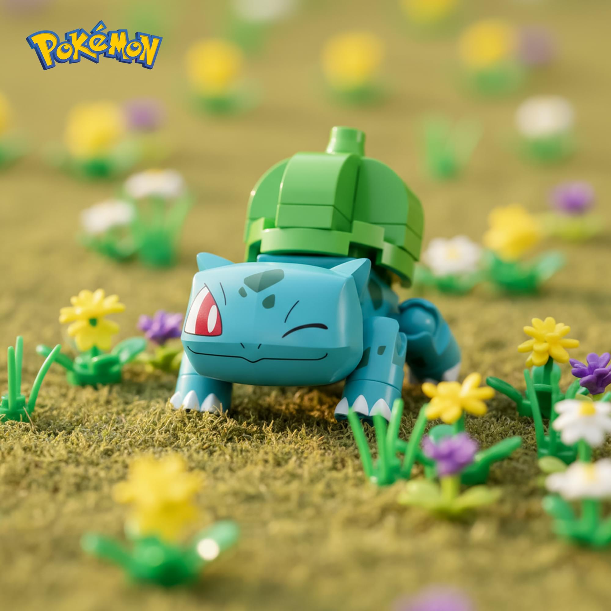 Pokemon Mega Construx Poke Ball 30-Piece Building Set | Bulbasaur