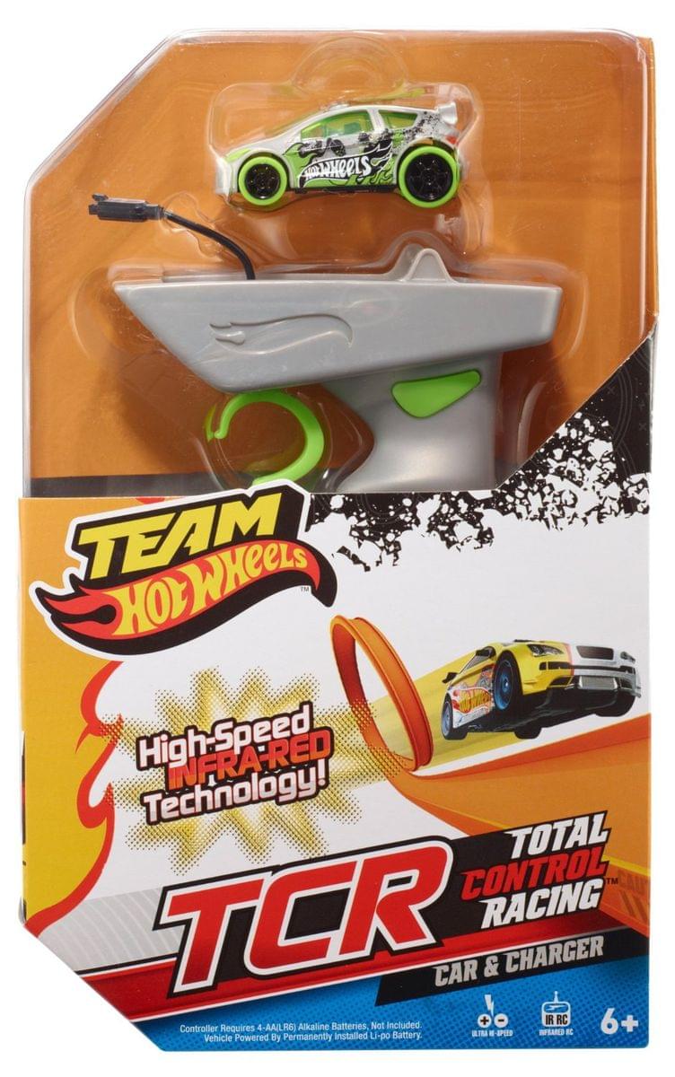 Hot Wheels Team Total Control Race Car Charger With Green Rally Car
