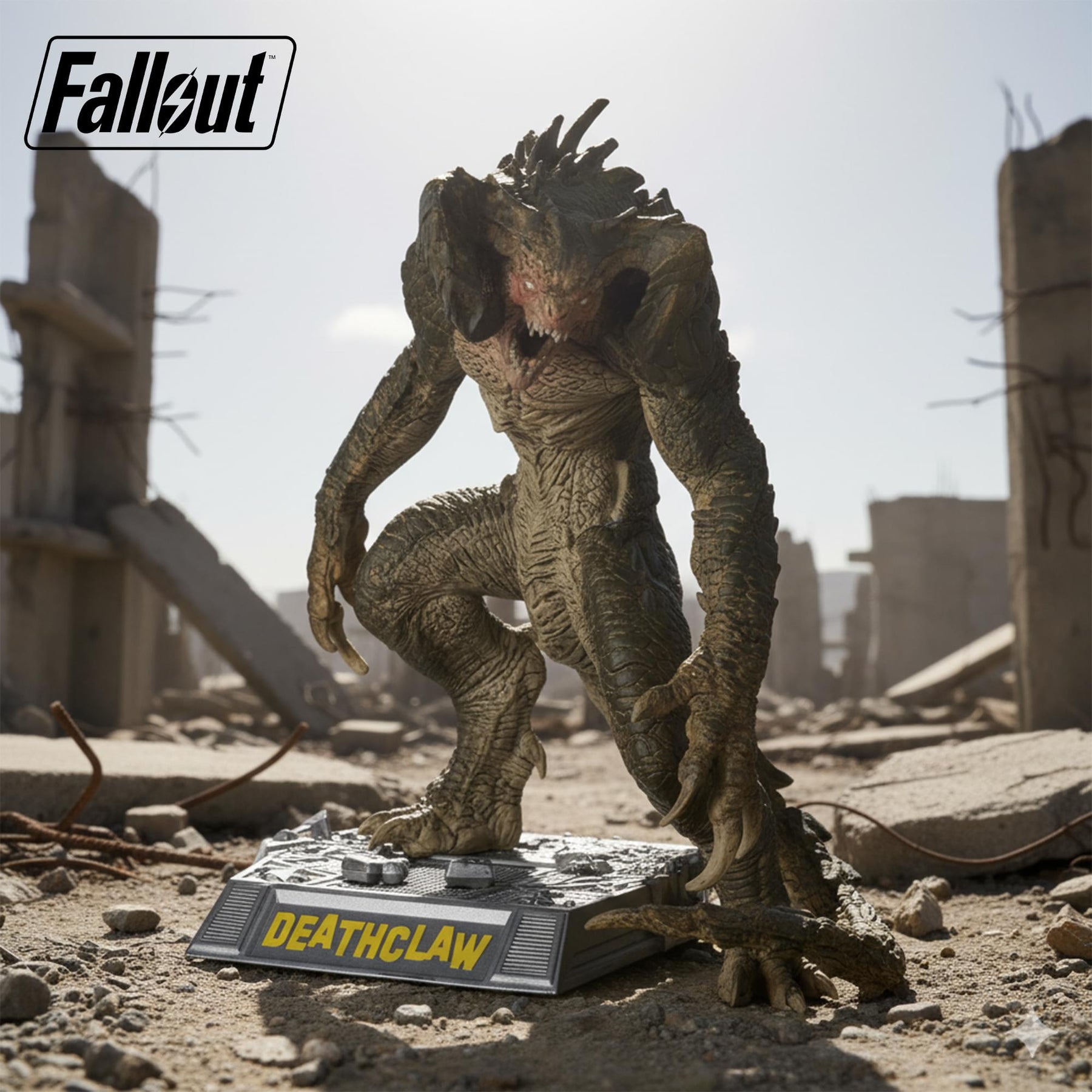 Fallout Movie Maniacs 6 Inch Posed Figure | Deathclaw