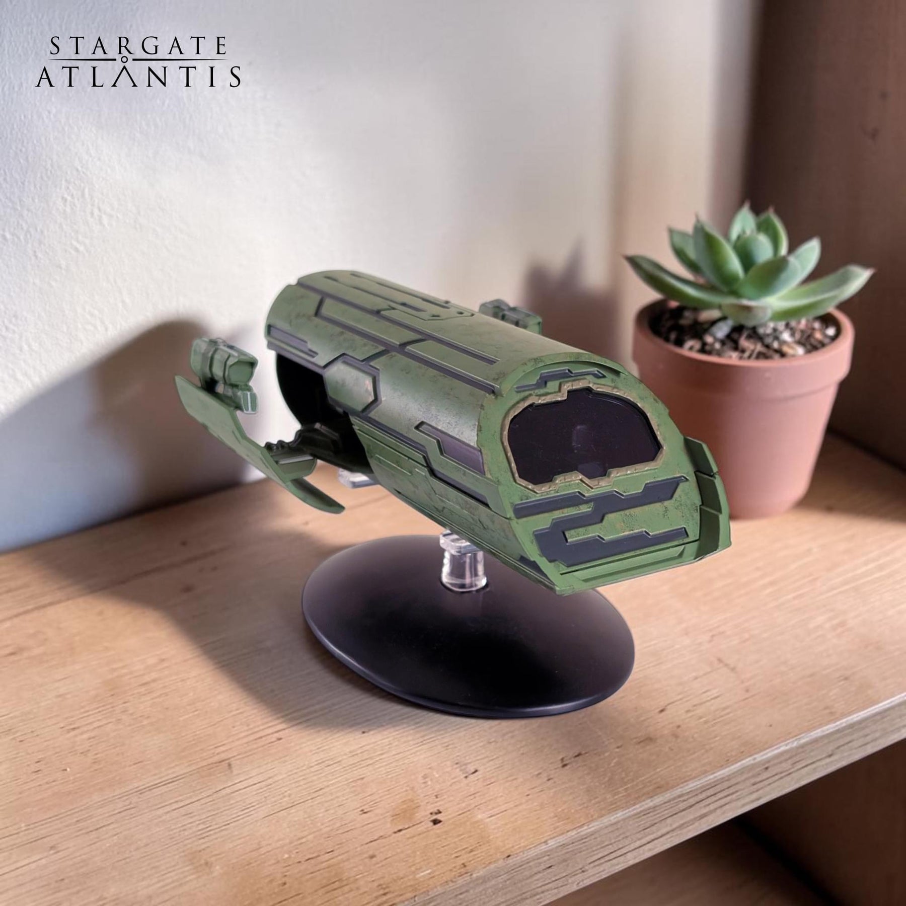 Stargate Atlantis Official Collection Die-Cast Ship Replica | Puddle Jumper