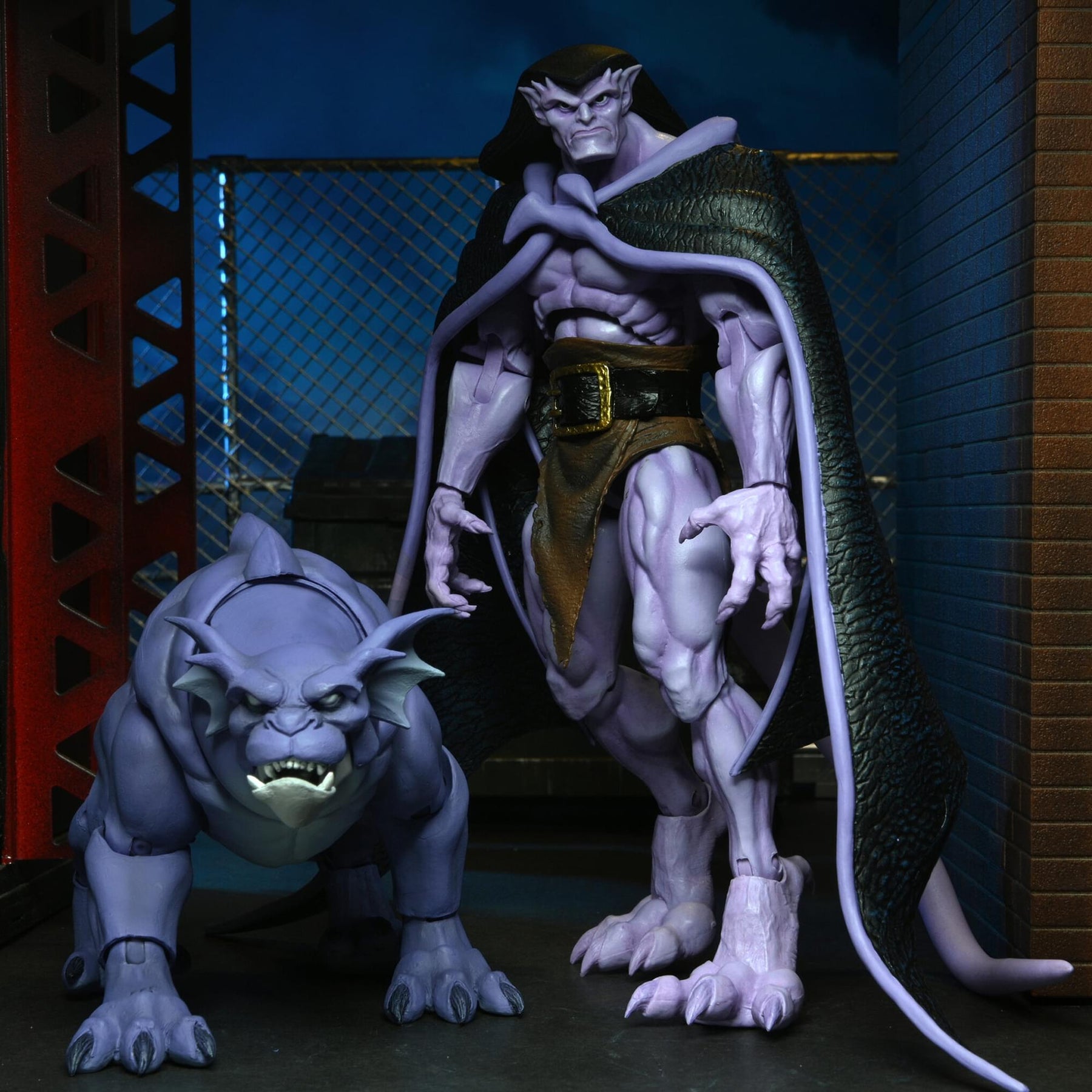 Gargoyles 7 Inch Scale Action Figure | Bronx with Goliath Accessory