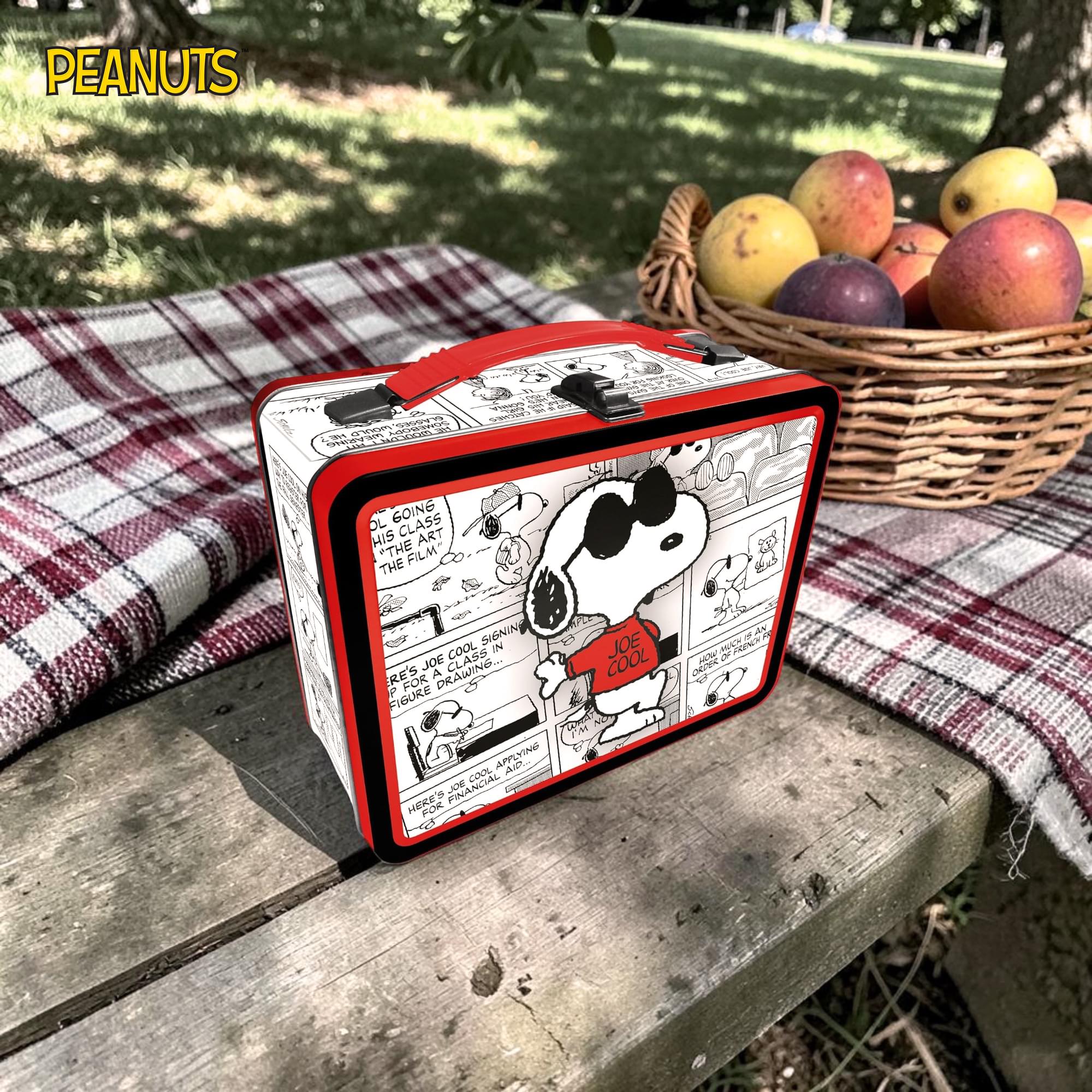 Peanuts Snoopy Joe Cool Embossed Retro Metal Lunchbox