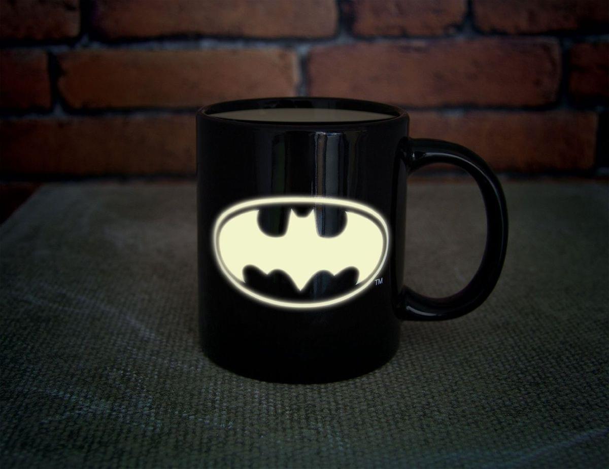 DC Comics Glow in the Dark Batman Logo 10oz. Ceramic Mug