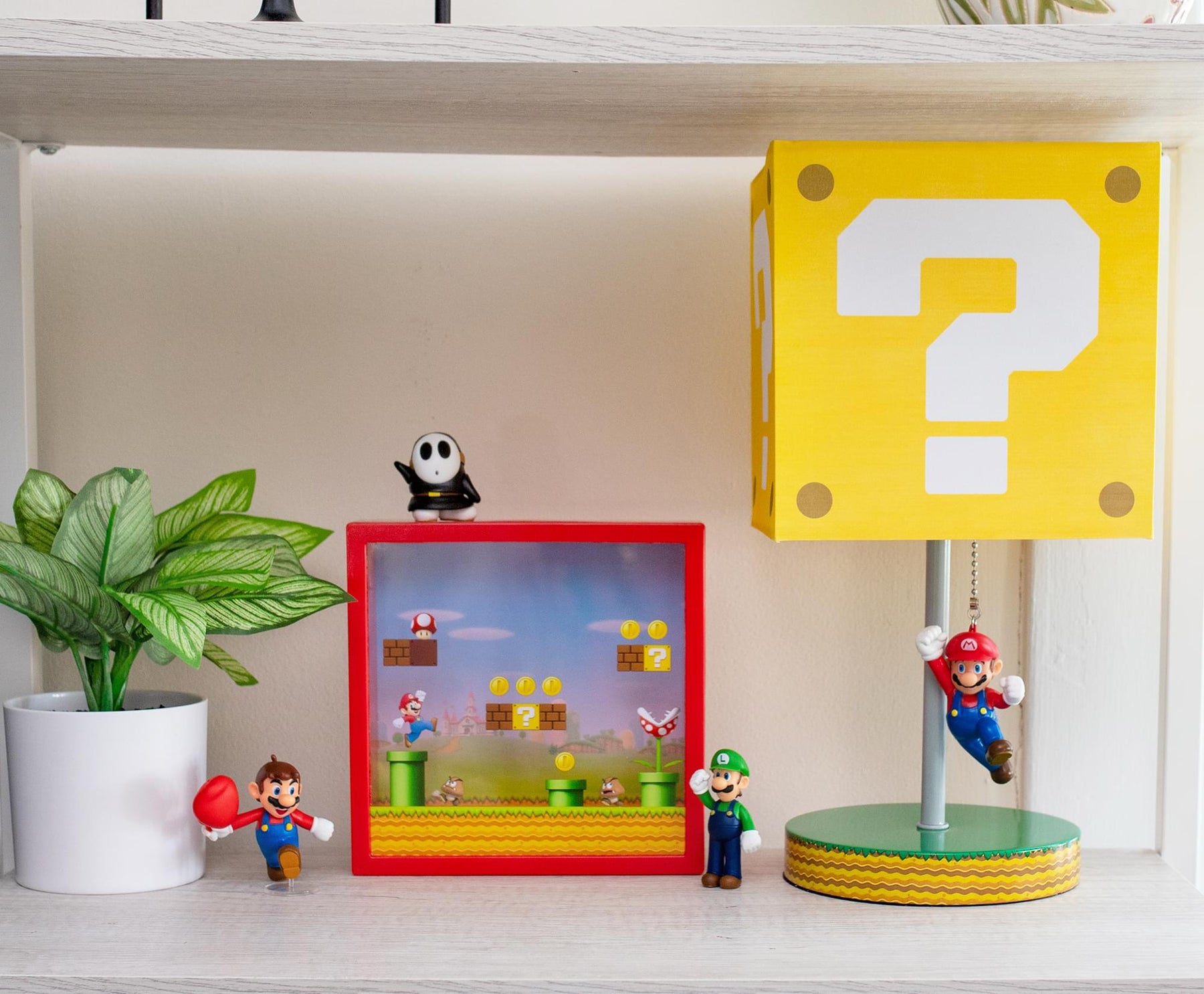 Super Mario Bros. Question Block with Mario Lamp