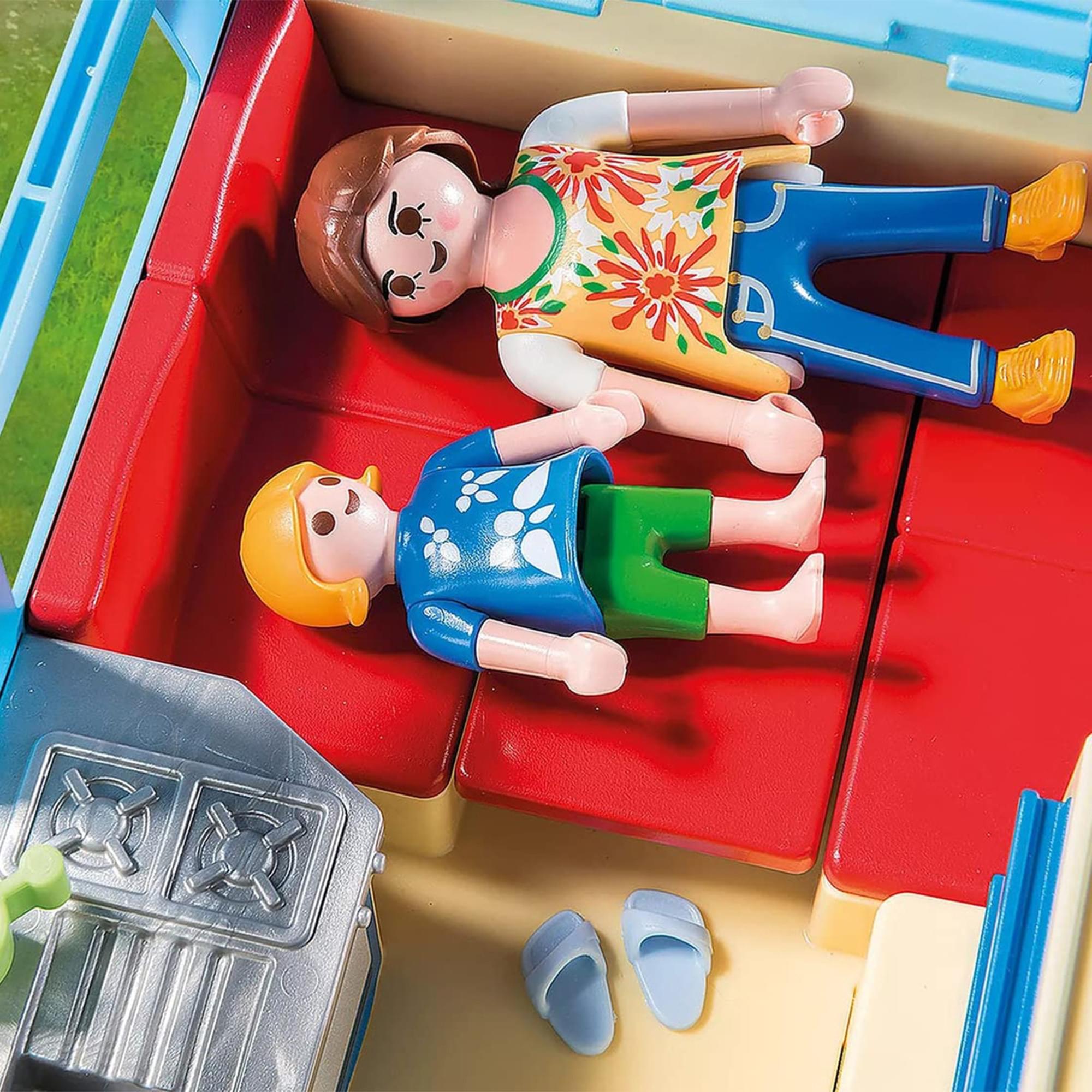 Playmobil 9502 Family Fun FunPark Pick-Up With Trailer Building Set