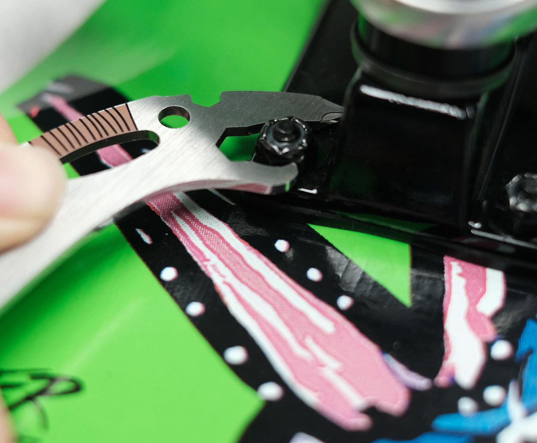 Star Trek Klingon Bat'leth 6-In-1 Multitool Kit