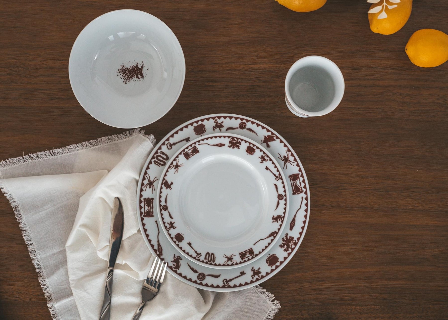 Harry Potter Creatures & Icons Dinnerware Sets | 4-Piece Ceramic Dinner Set