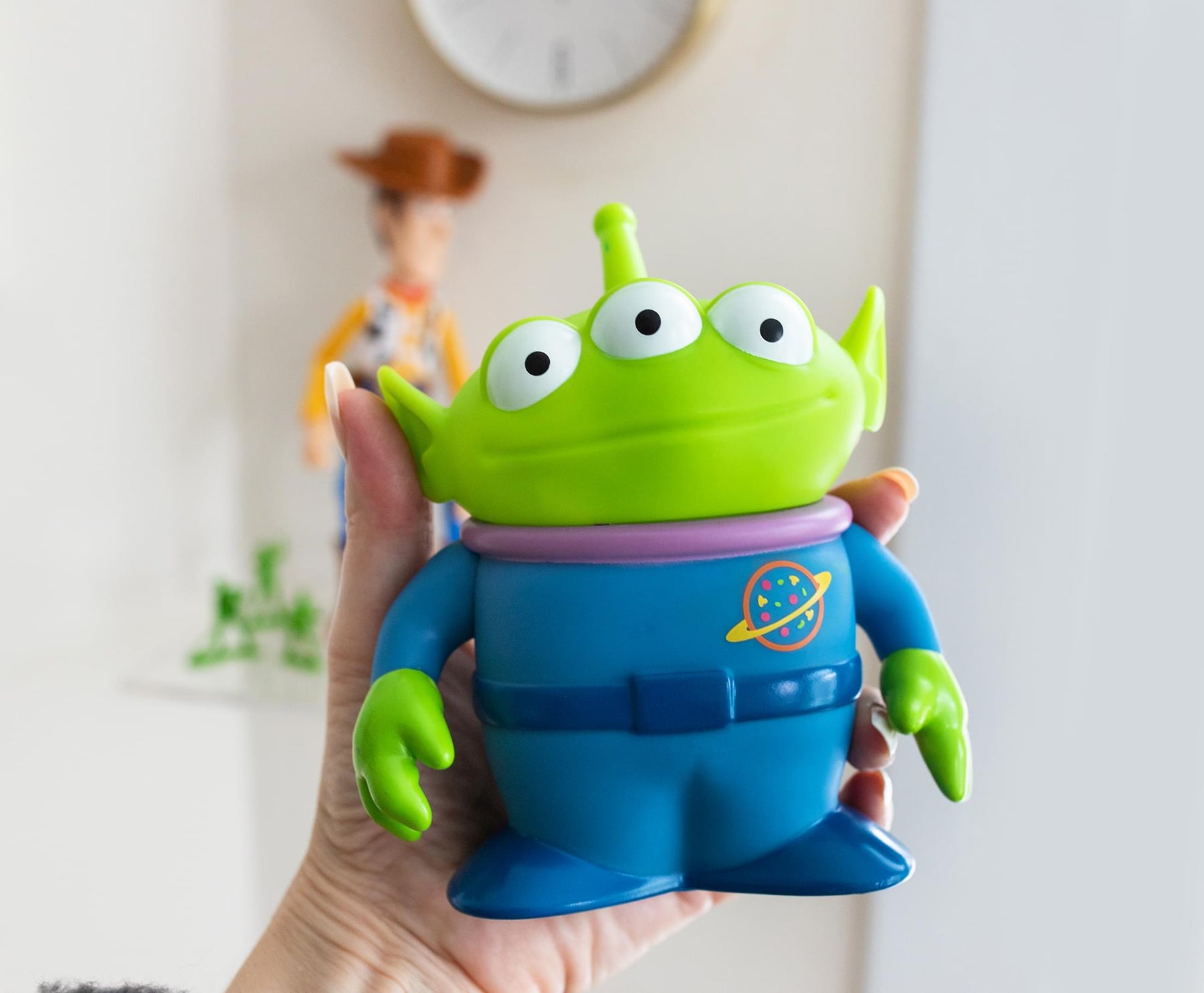 Disney Pixar Toy Story 4 Pizza Planet Alien Figural Mood Light | 6 Inches Tall