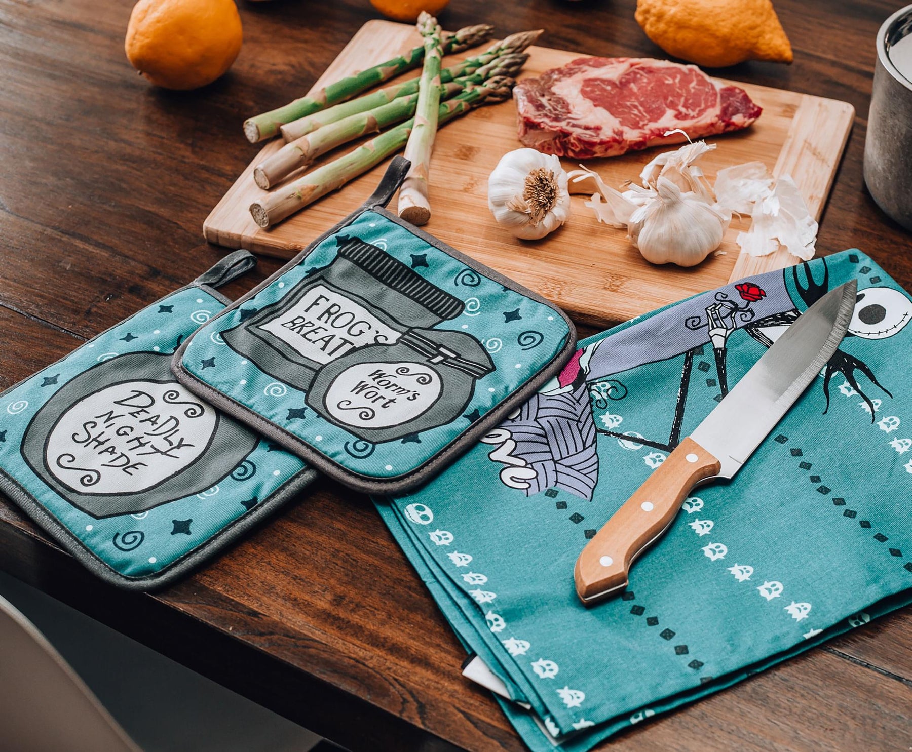 Nightmare Before Christmas Kitchen Set | Apron | Mitt | Pot Holders | Towels