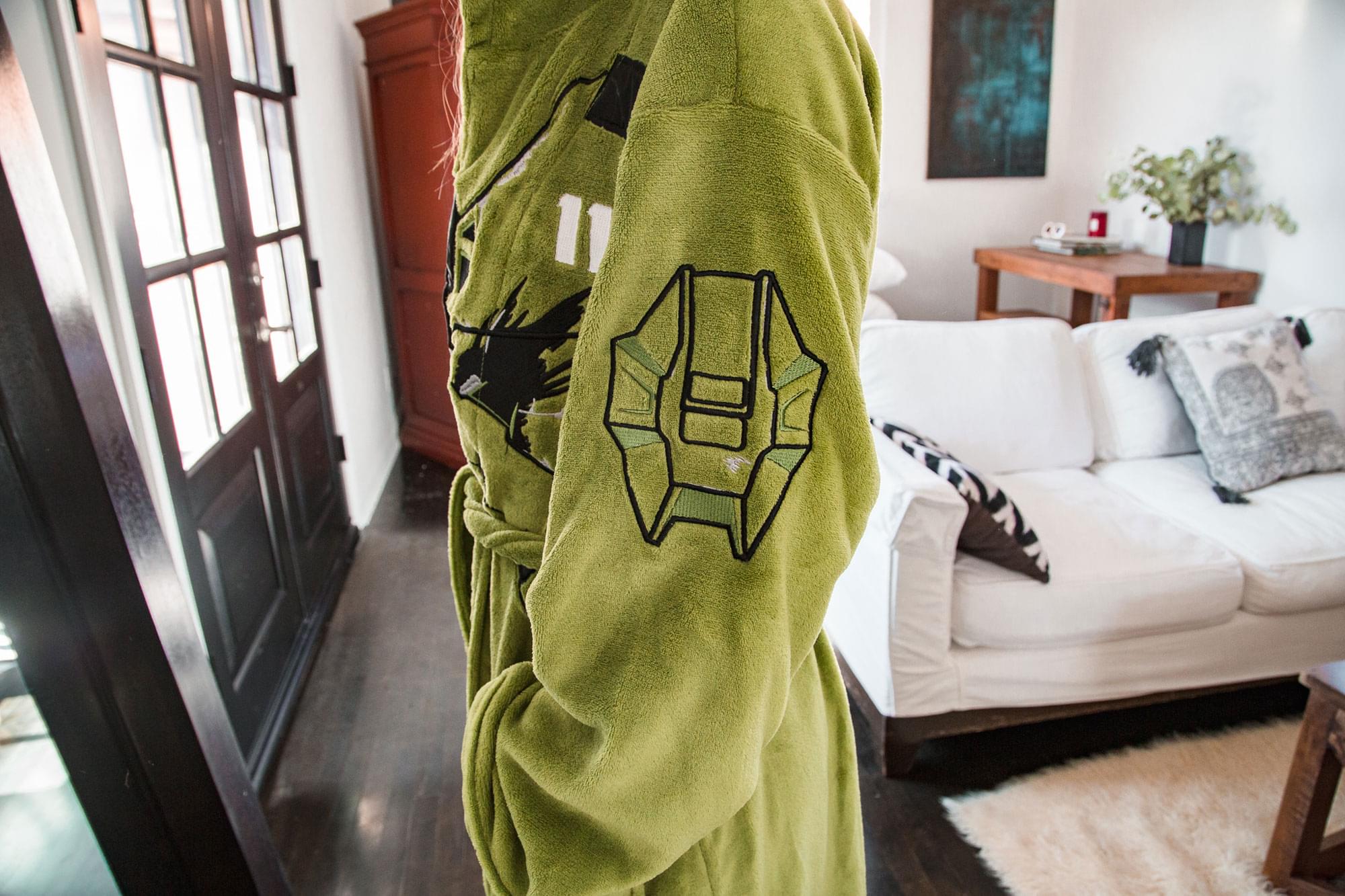 Halo Infinite Master Chief Hooded Bathrobe for Adults | One Size Fits Most