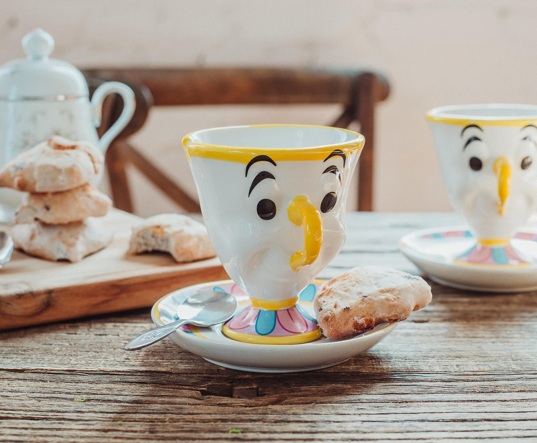 Disney Beauty and the Beast Mrs. Potts Teapot Set With 2 Chip Cups and Saucers