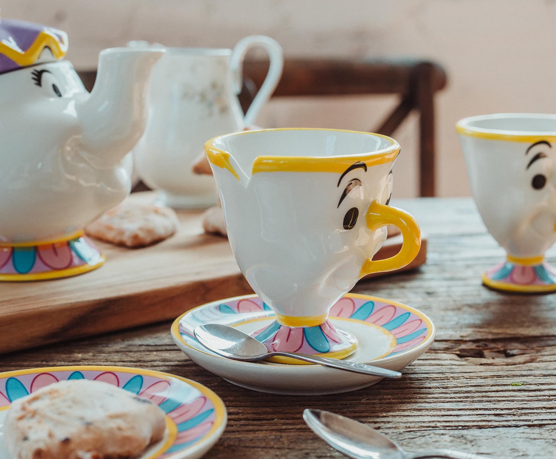 Disney Beauty and the Beast Mrs. Potts Teapot Set With 2 Chip Cups and Saucers