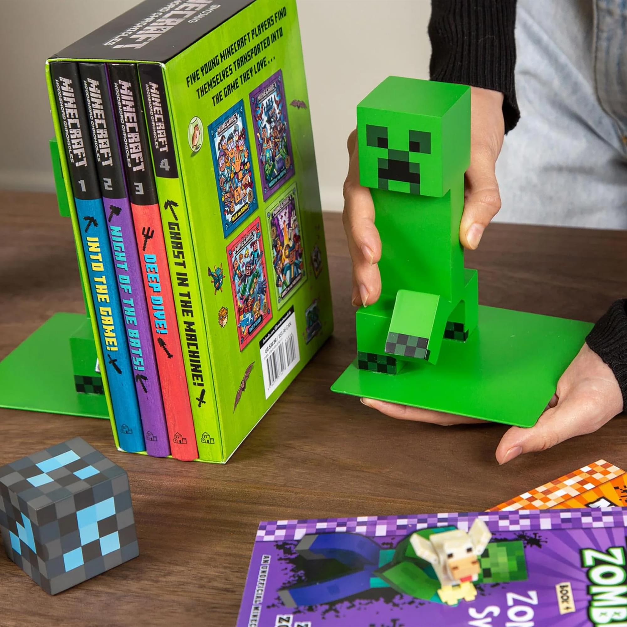 Minecraft 2-Piece Reader Bundle | Bee Reading Light & Creeper Bookends