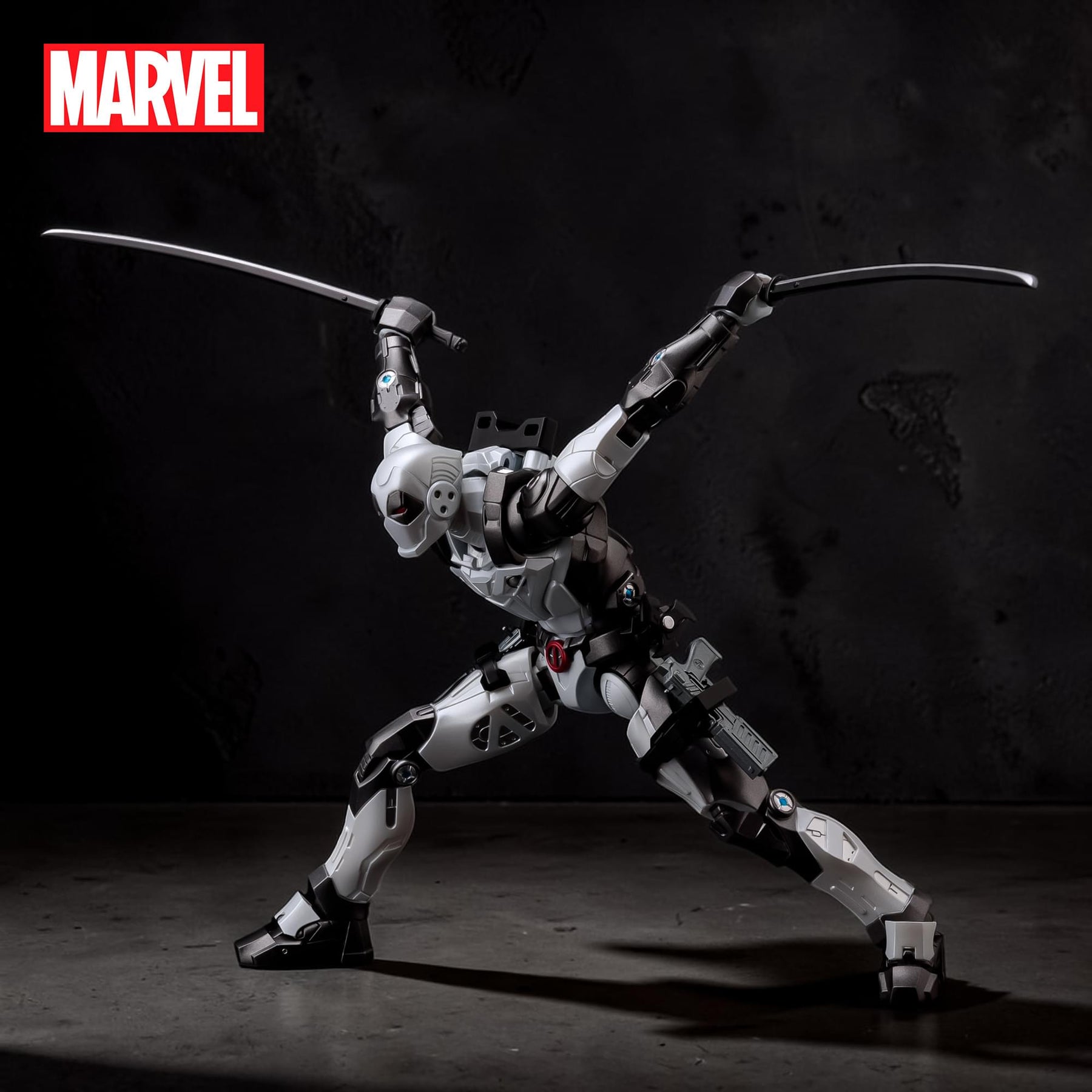 Marvel Fighting Armor 6.5-Inch Action Figure | Deadpool (X-Force Ver.)