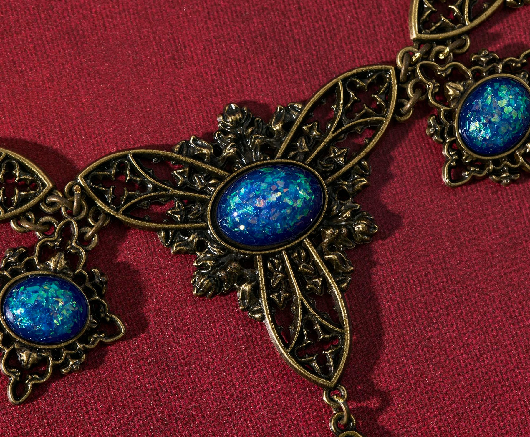 Harry Potter Cursed Opal 16-Inch Necklace Replica