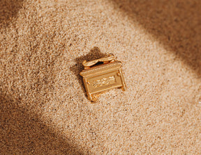 Indiana Jones and The Raiders Of The Lost Ark Covenant Metal Pin